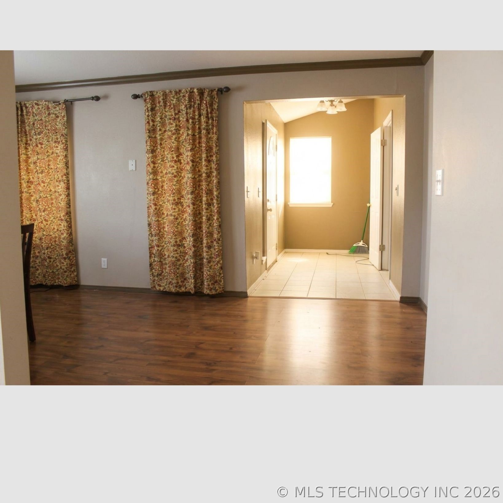 314 W Sandy Creek Road Property Photo 9