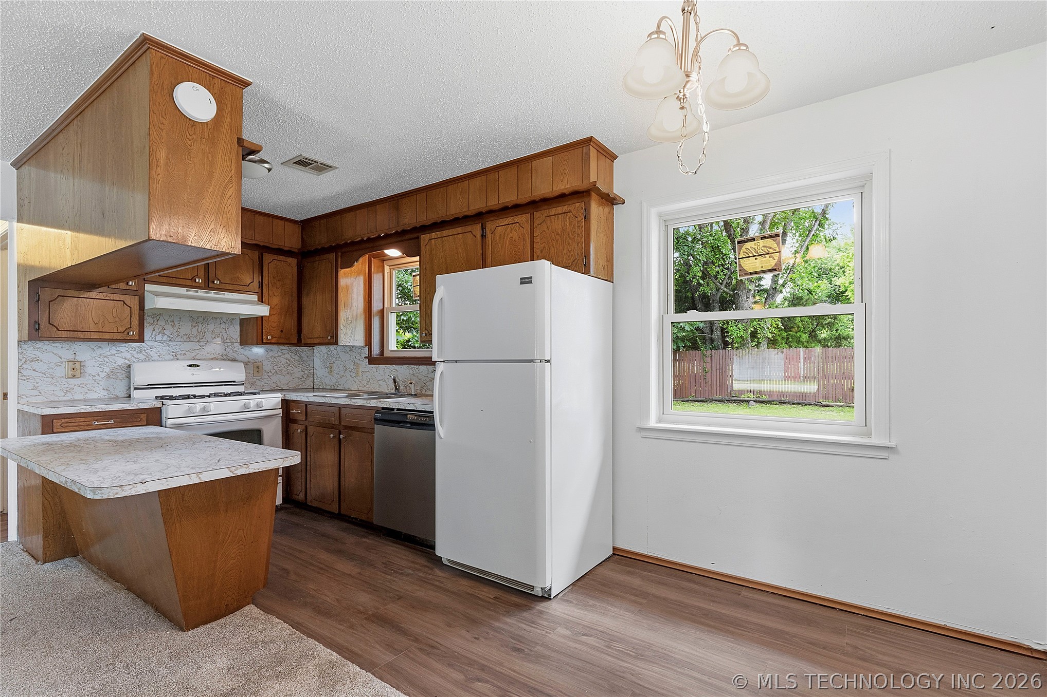 551 Delaware Avenue Property Photo 5