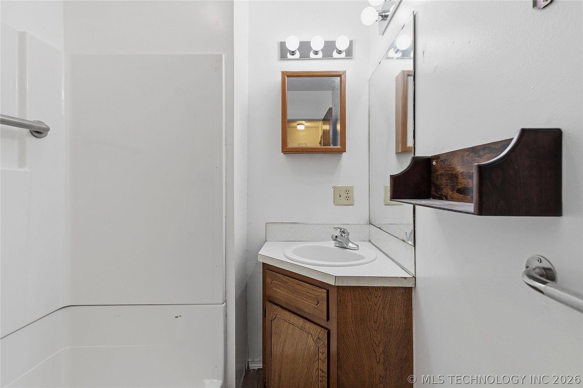 551 Delaware Avenue Property Photo 8