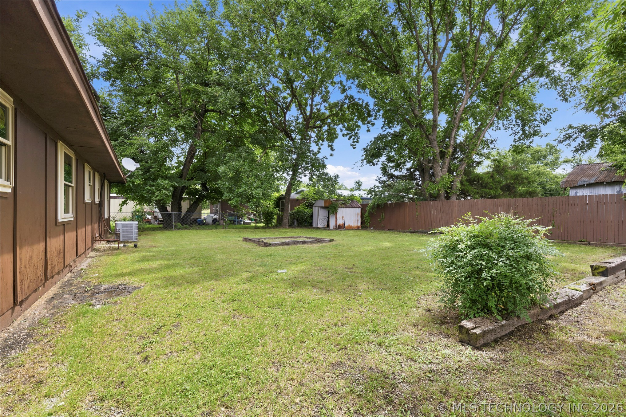 551 Delaware Avenue Property Photo 23