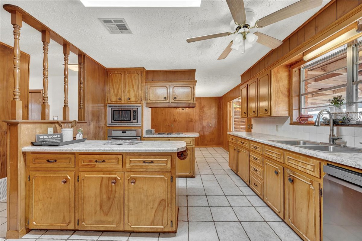 108 W Paul Street Property Photo 16