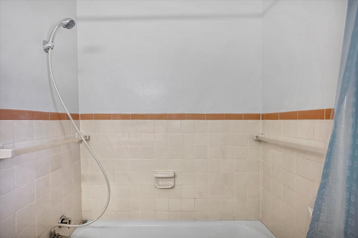 108 W Paul Street Property Photo 31