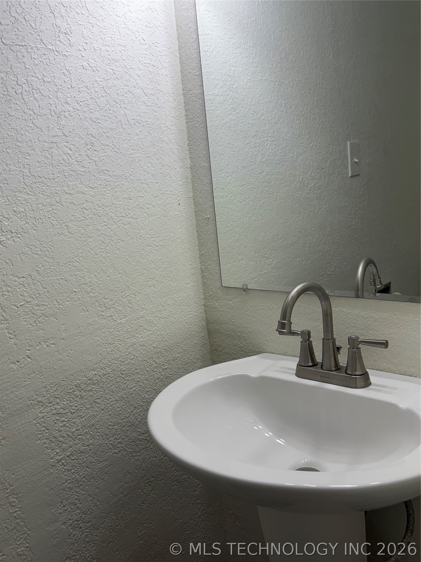 2224 E 66th Place 1208 Property Photo 8