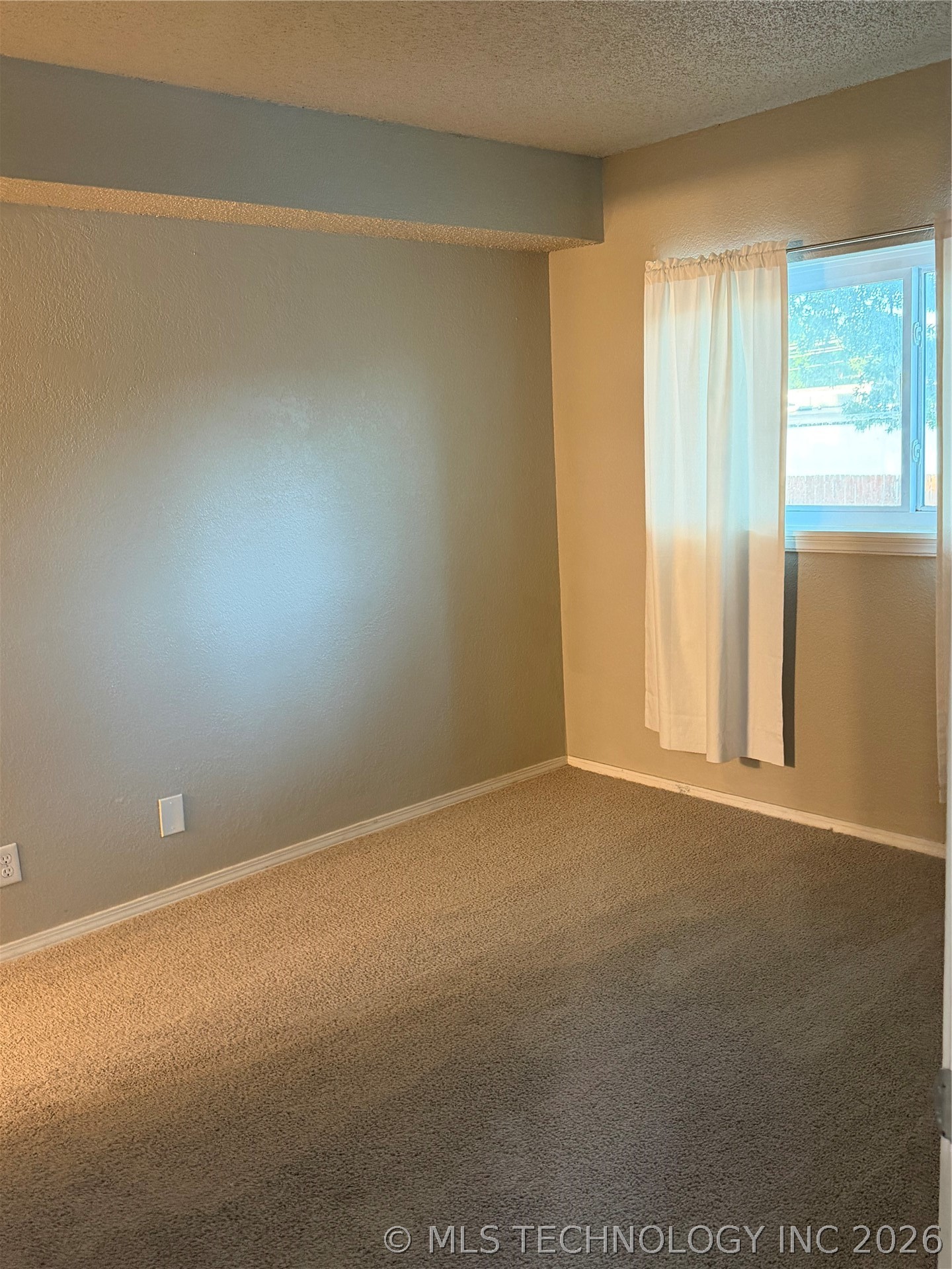 2224 E 66th Place 1208 Property Photo 11