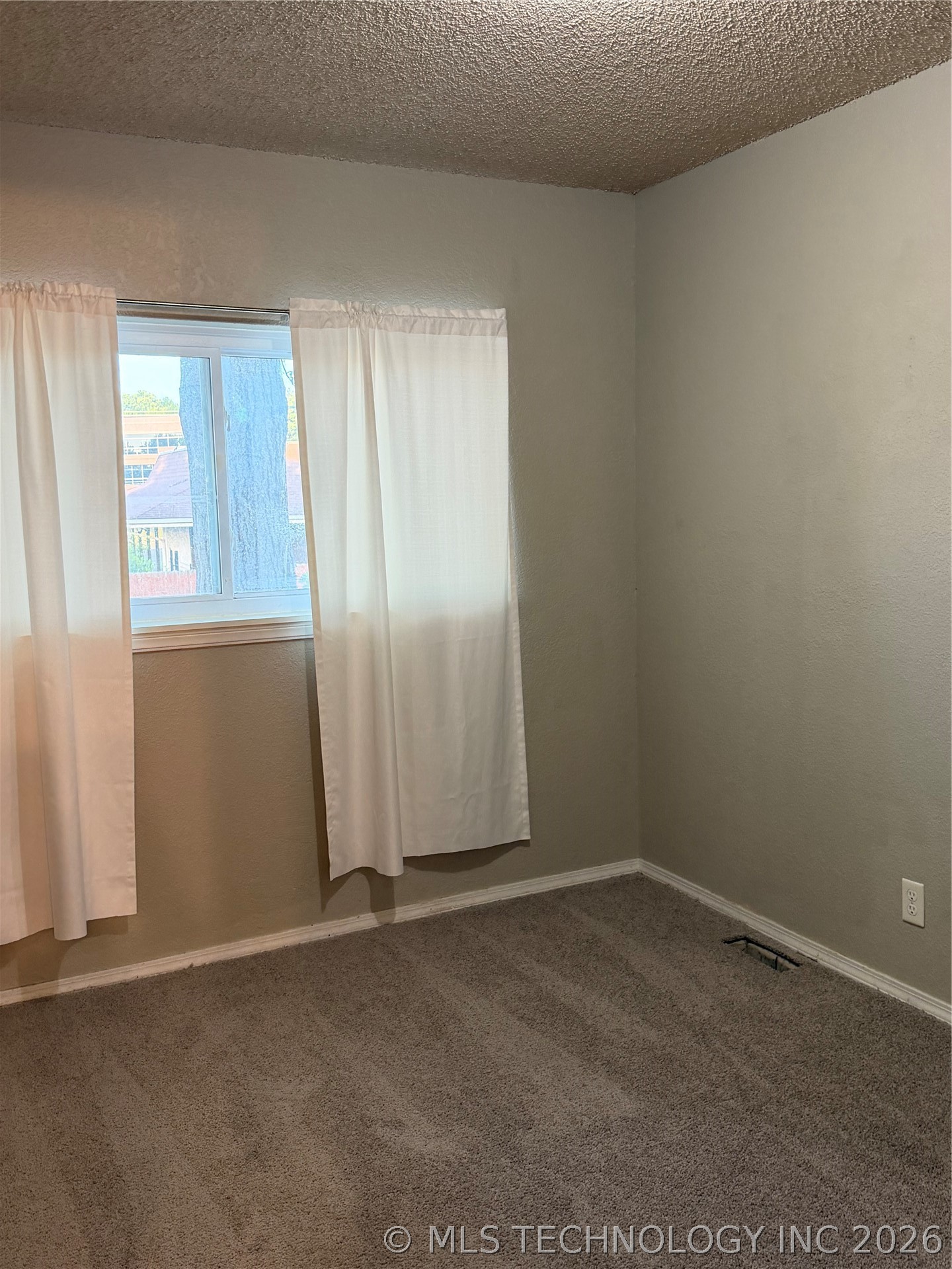 2224 E 66th Place 1208 Property Photo 12