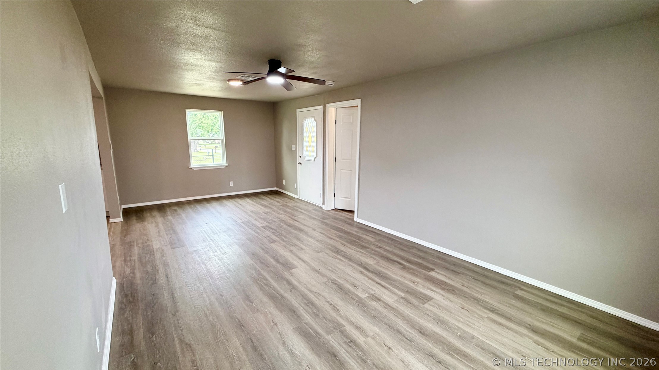 1700 S Park Street Property Photo 6