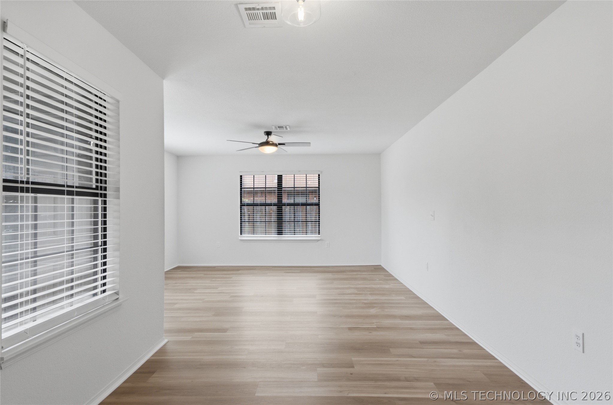 618 W 19th Street S Property Photo 6