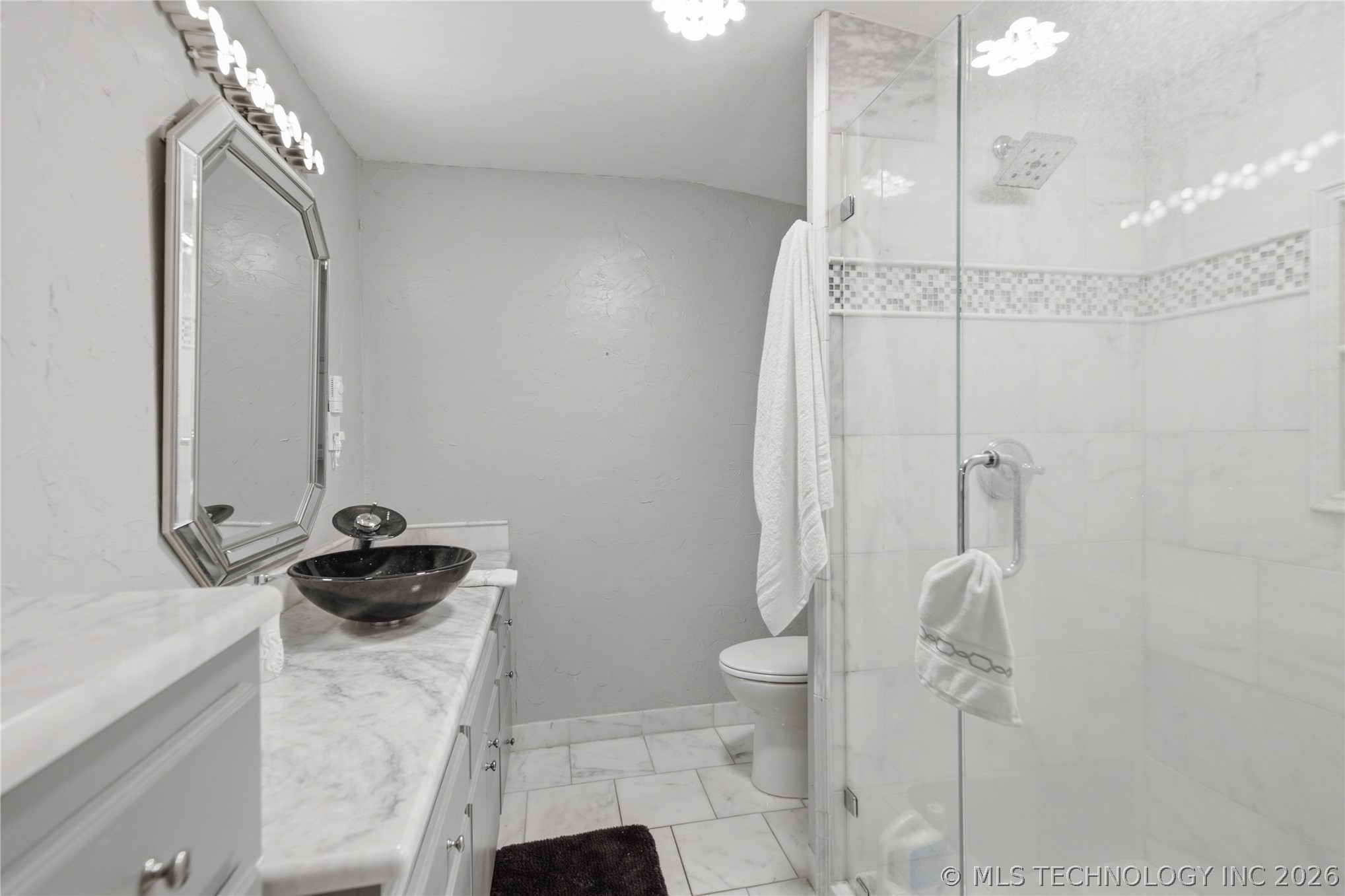 401 E Main Street Property Photo 36