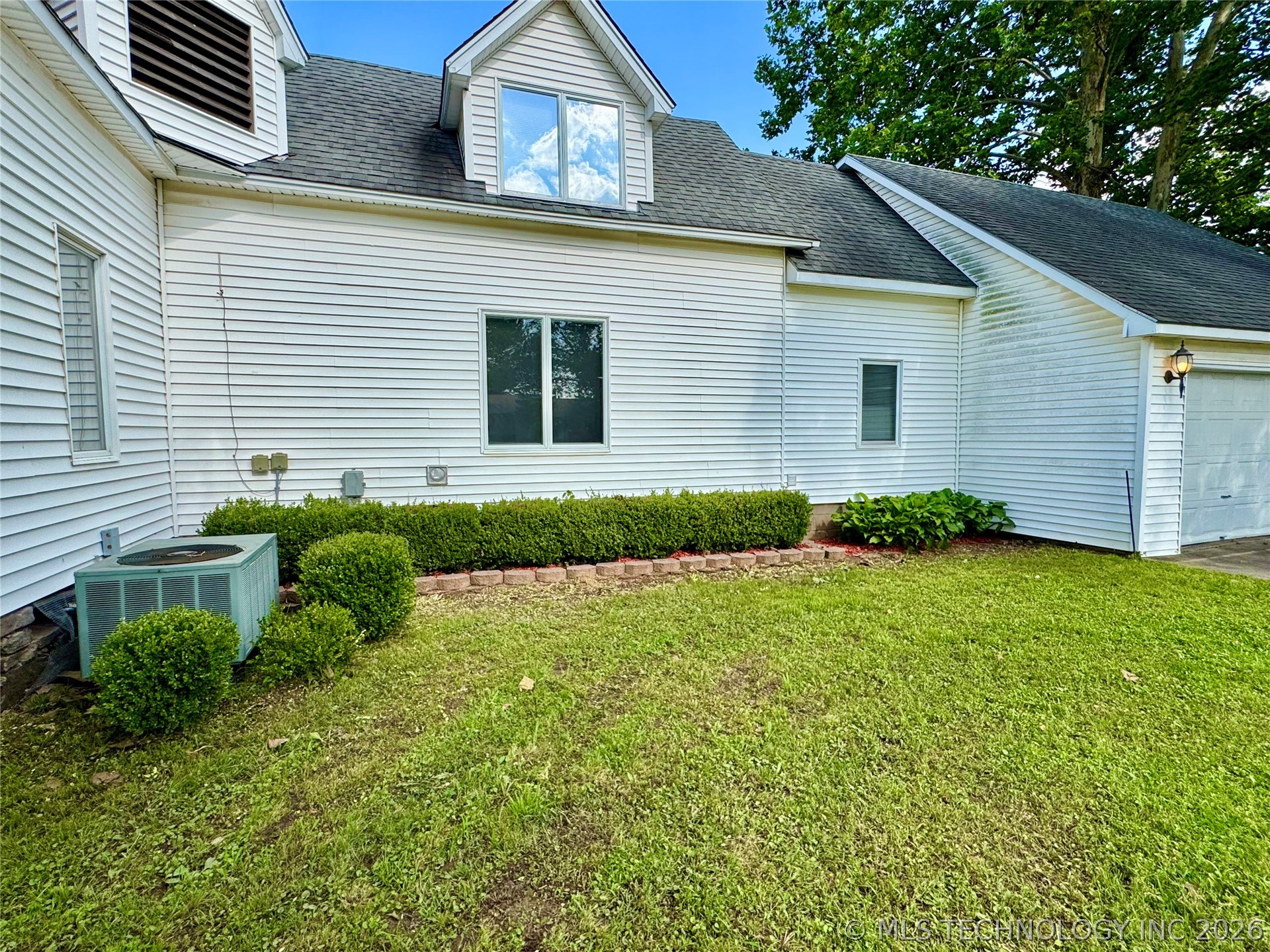 401 E Main Street Property Photo 46