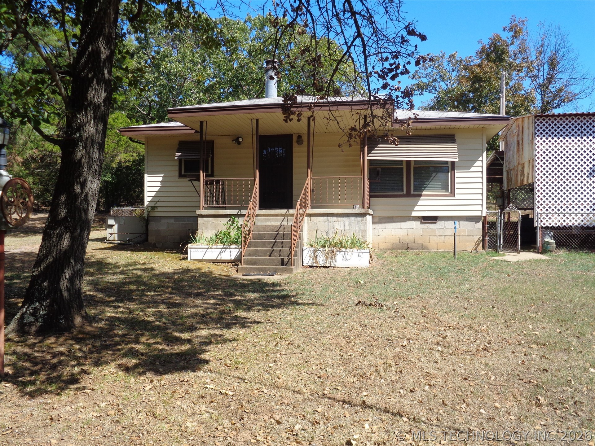 211 Oak Avenue Property Photo 1