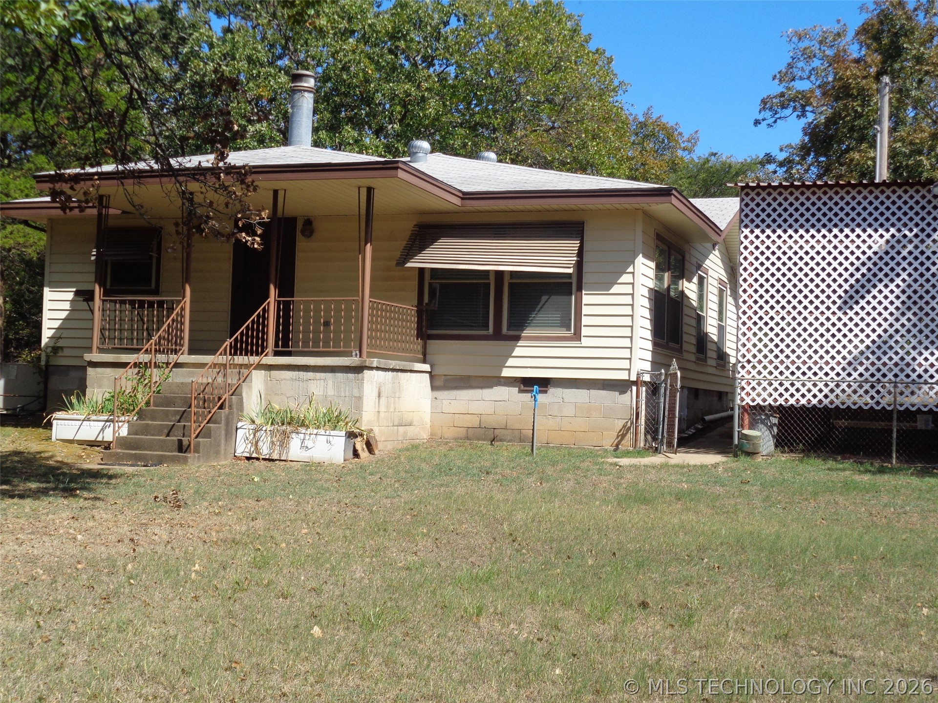 211 Oak Avenue Property Photo 3