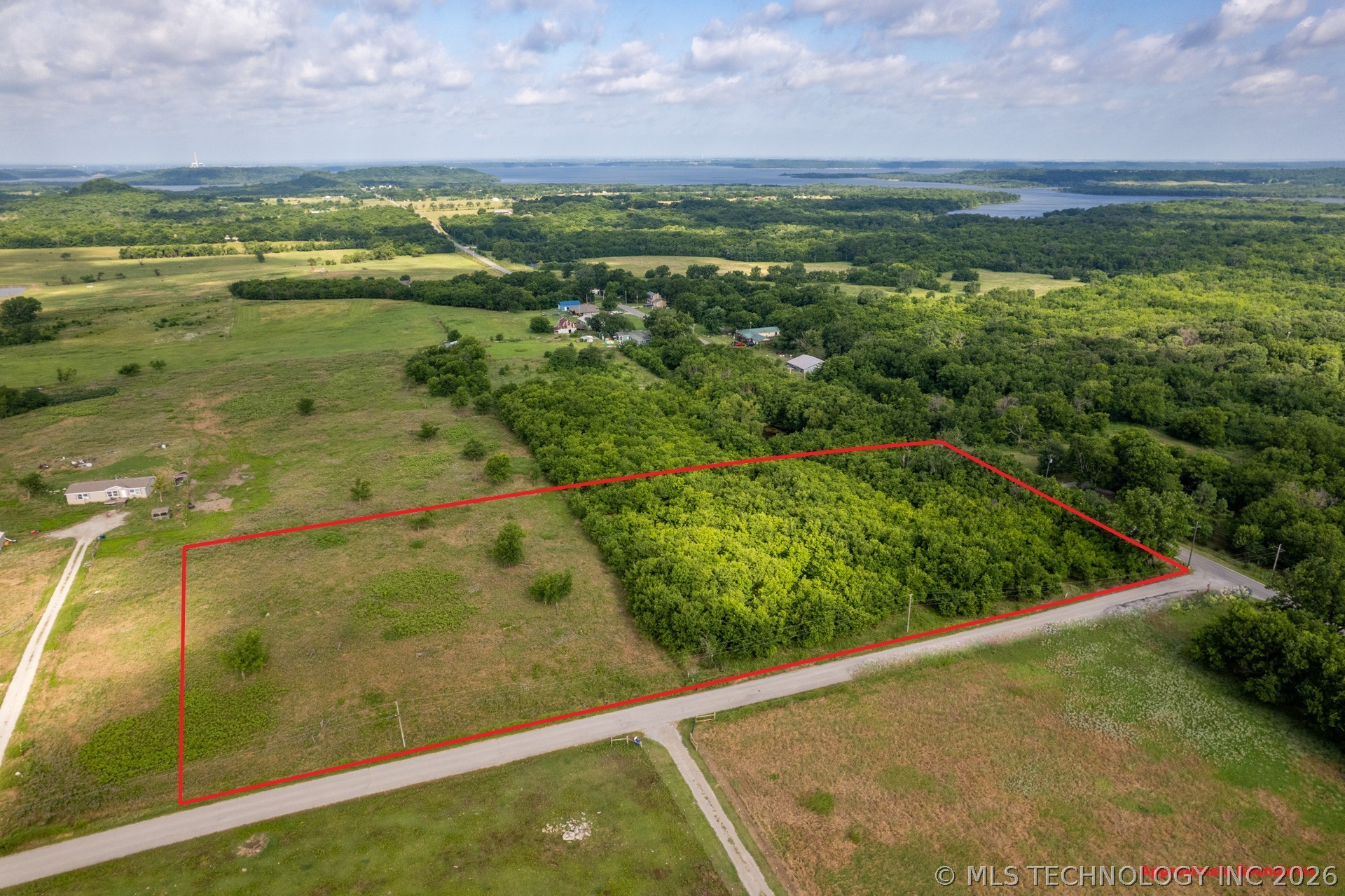 5 E 400 Road Property Photo 1