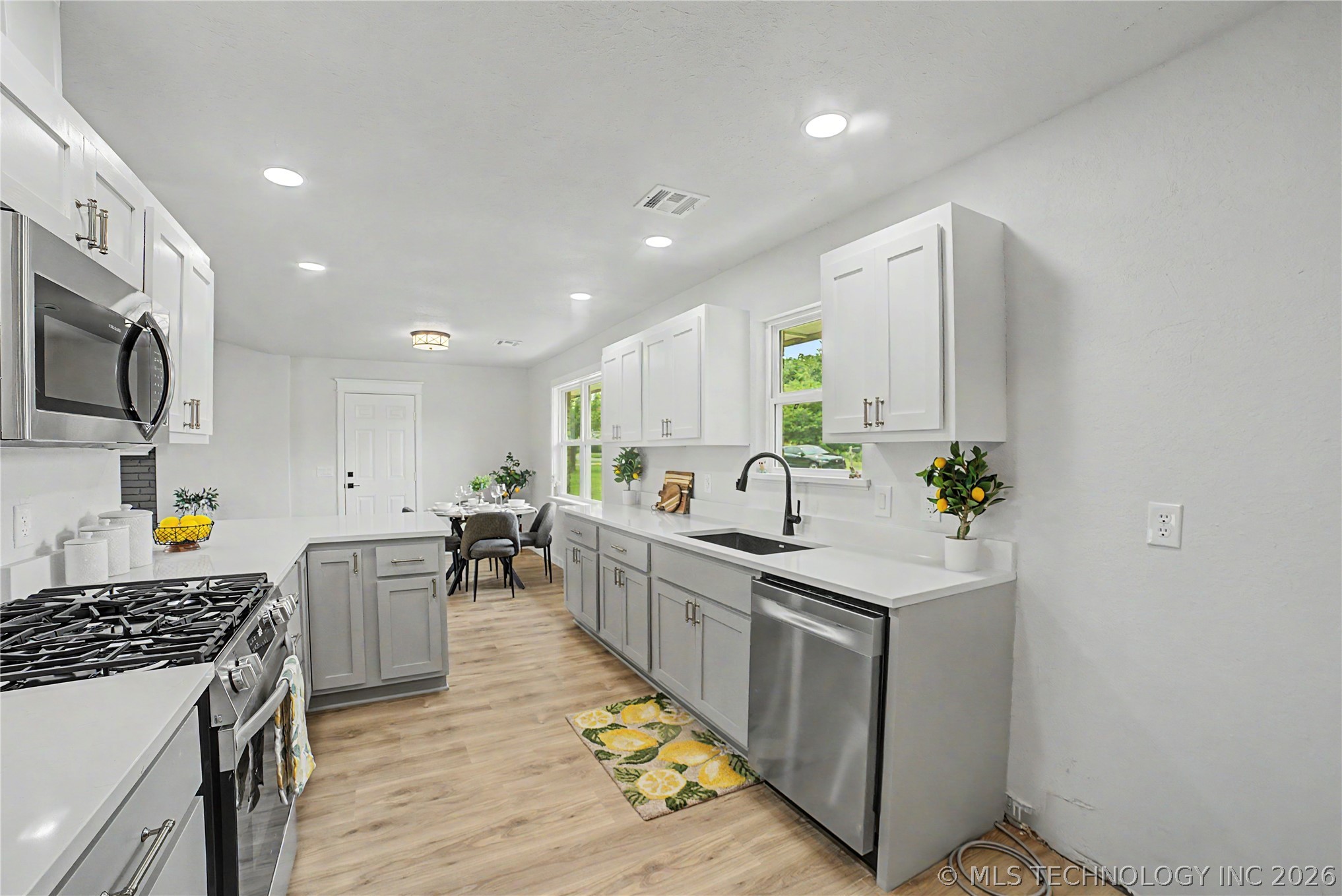17074 E 107th Street N Property Photo 14