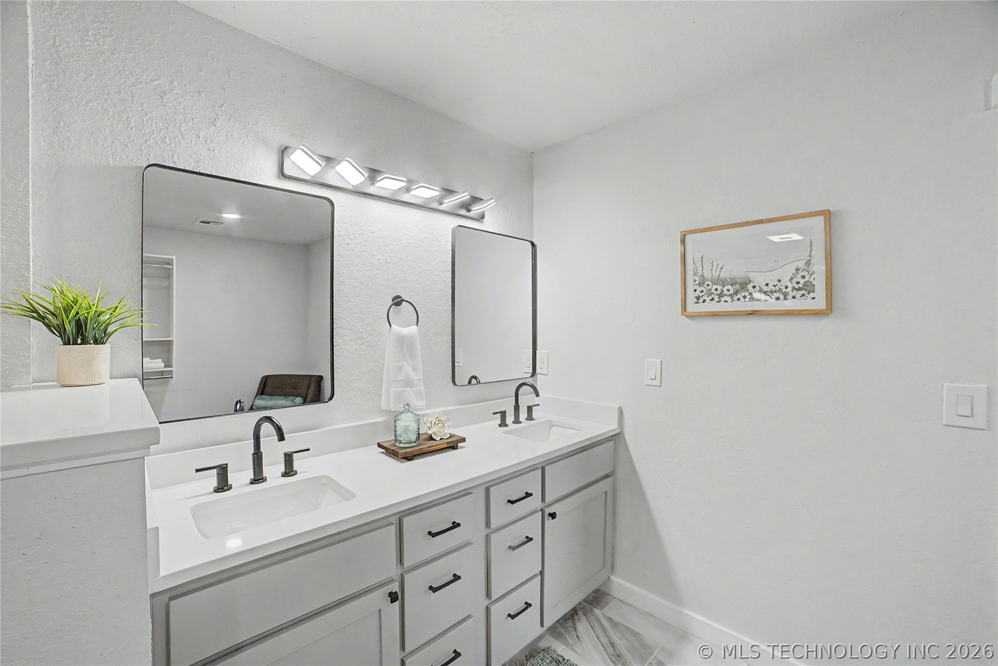 17074 E 107th Street N Property Photo 32