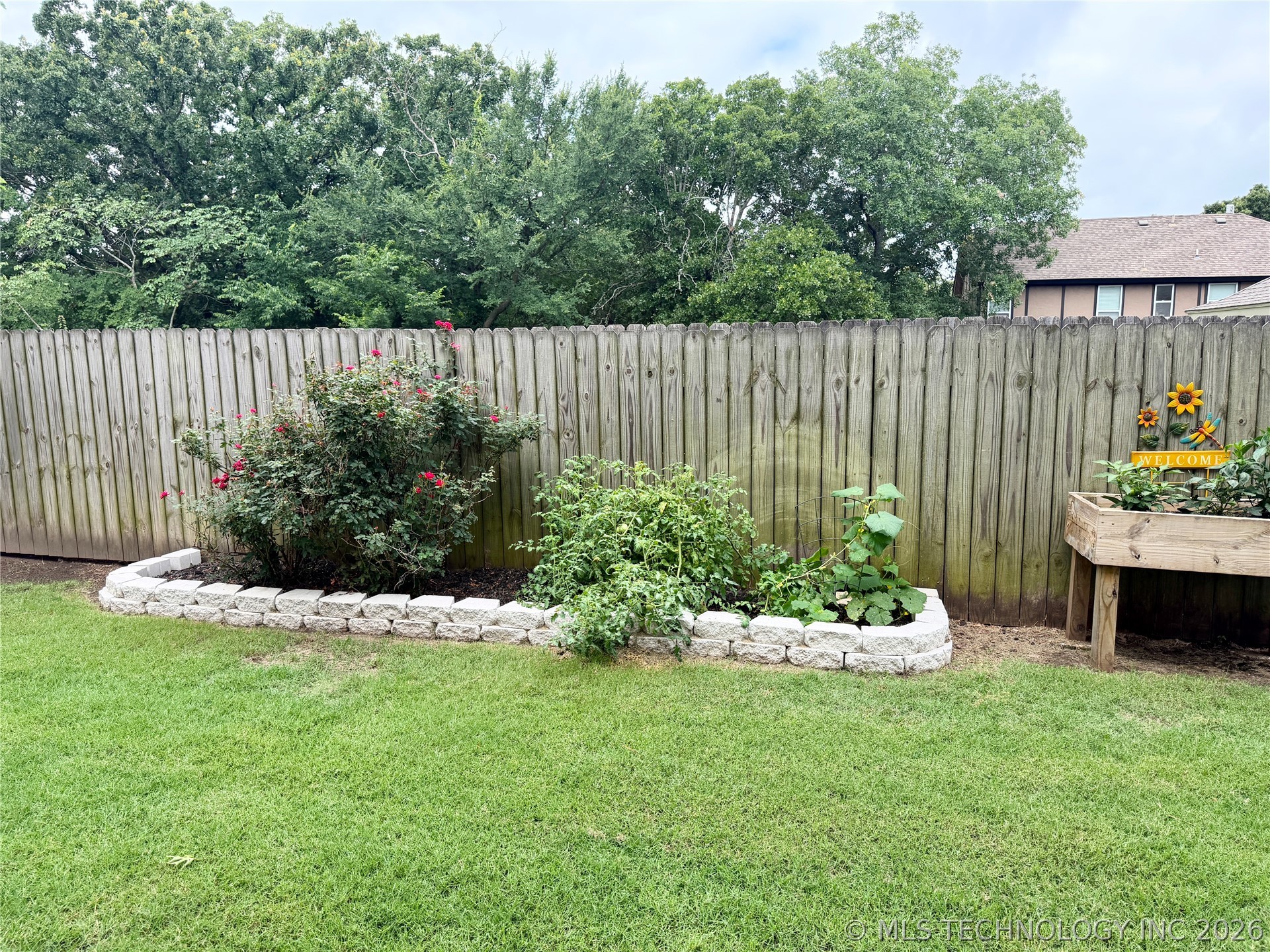 2513 Foliage Property Photo 54