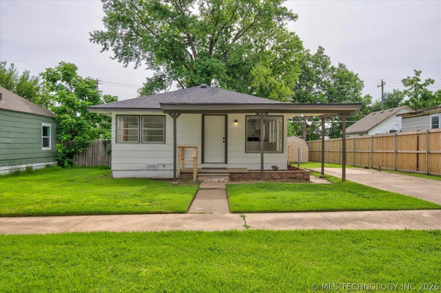 104 S Cheyenne Avenue Property Photo 1