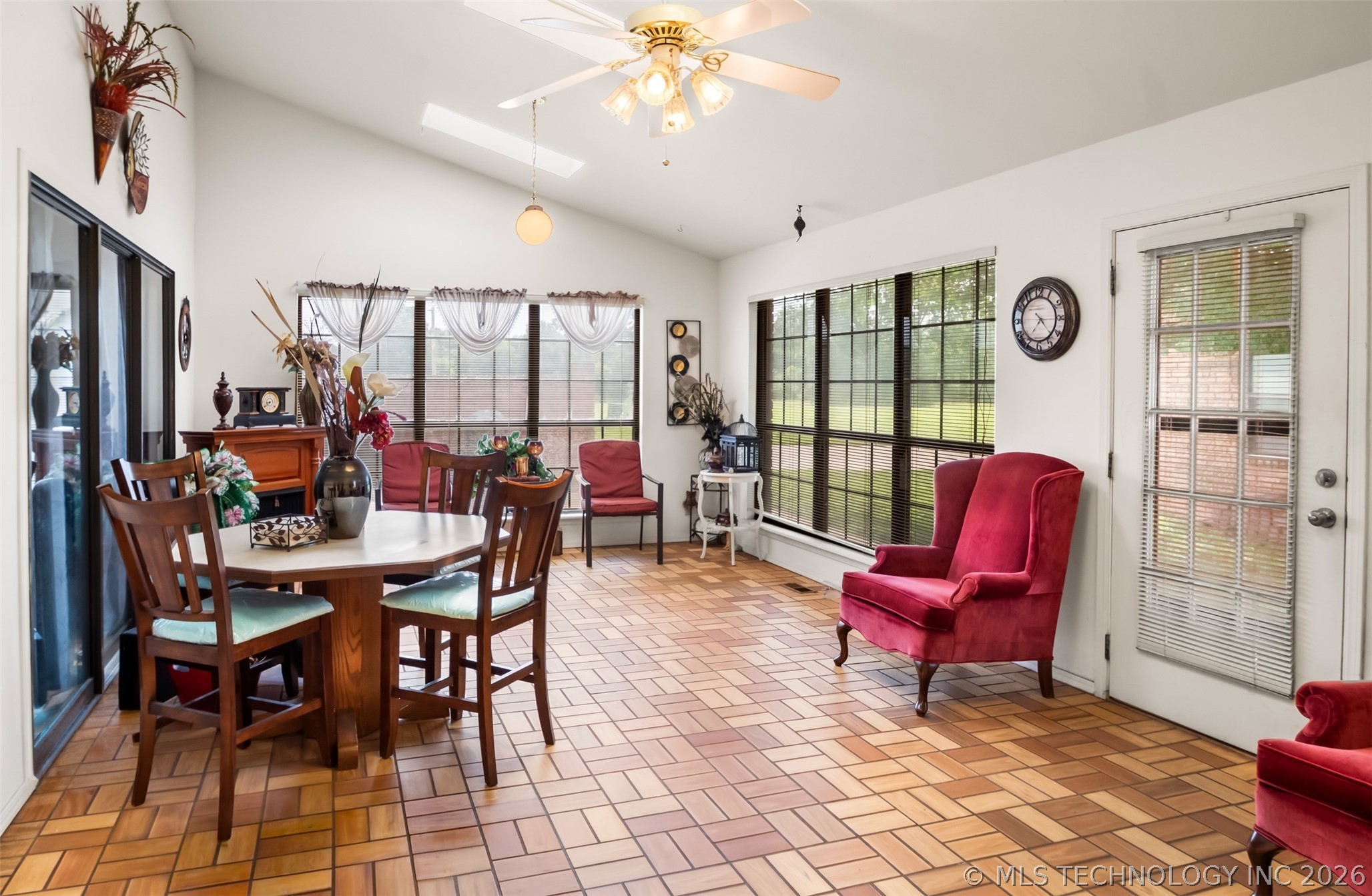 3716 Bellflower Avenue D Property Photo 10