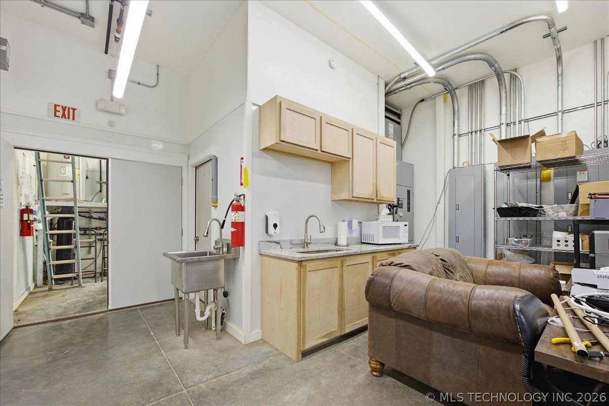 28400 W 51st Street Property Photo 89
