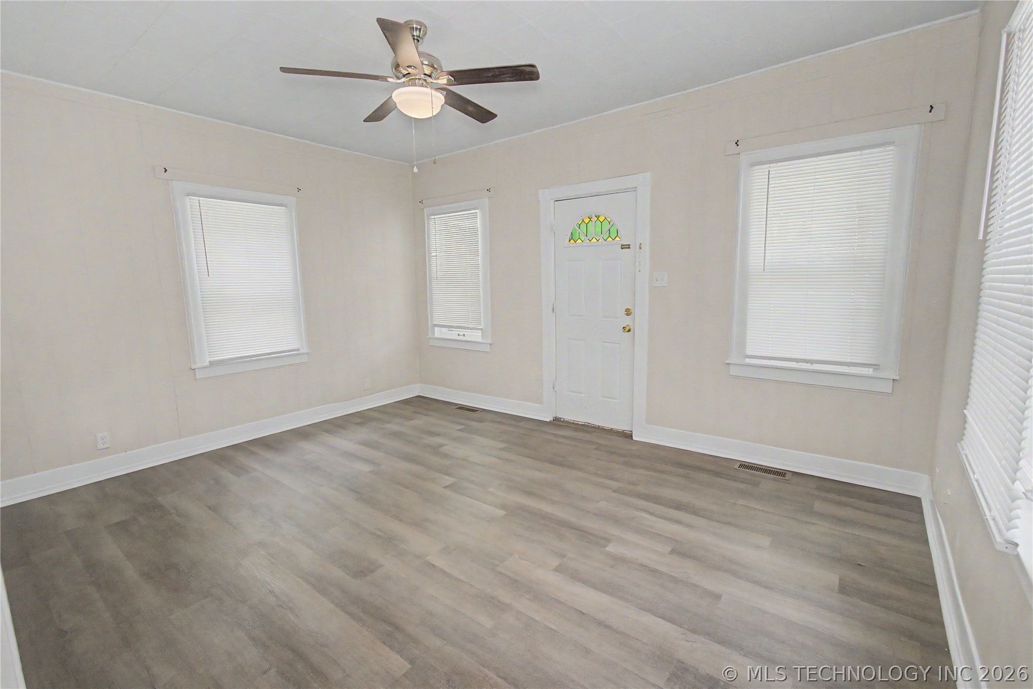 1523 Houston Street Property Photo 3