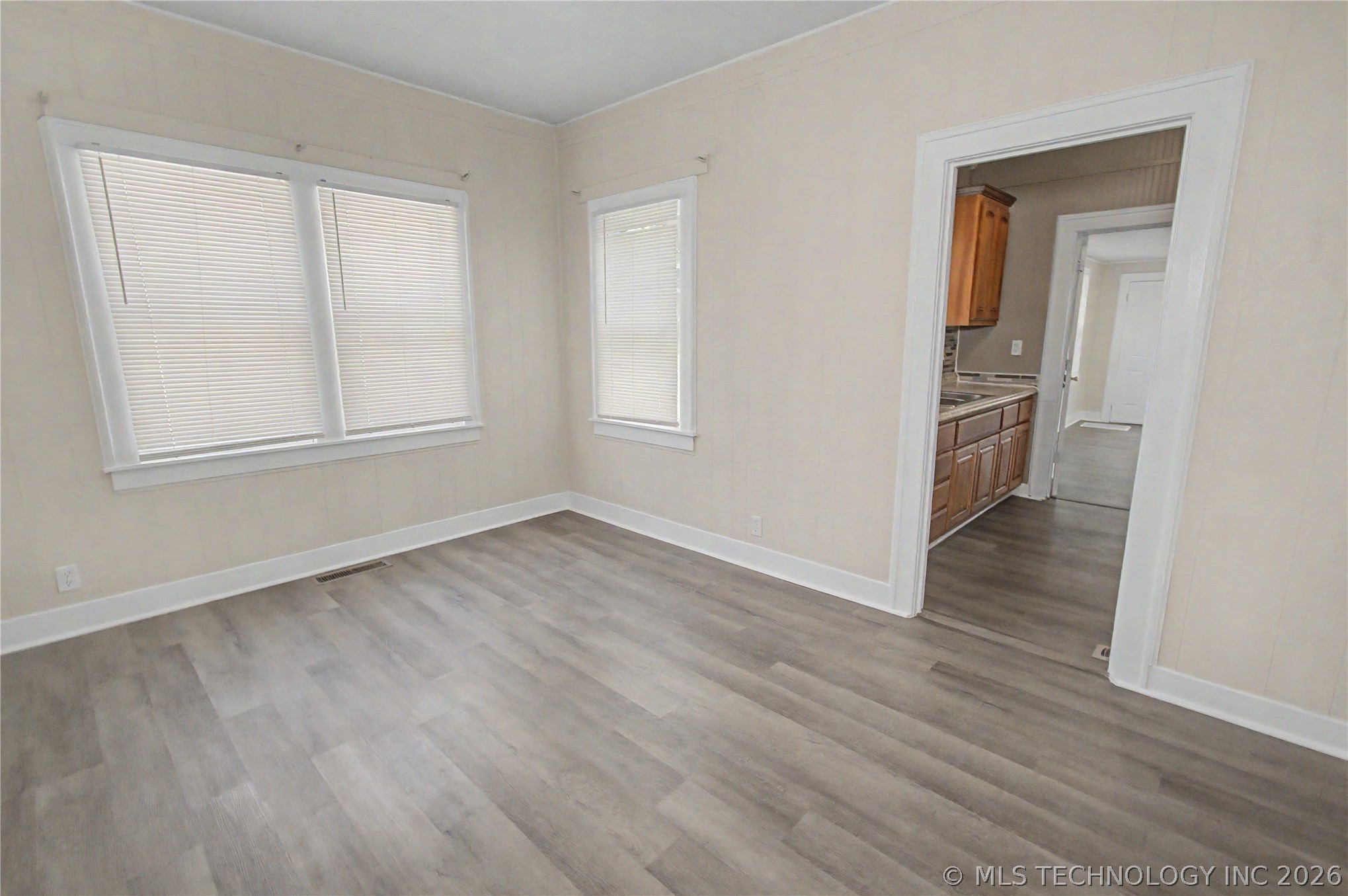1523 Houston Street Property Photo 5