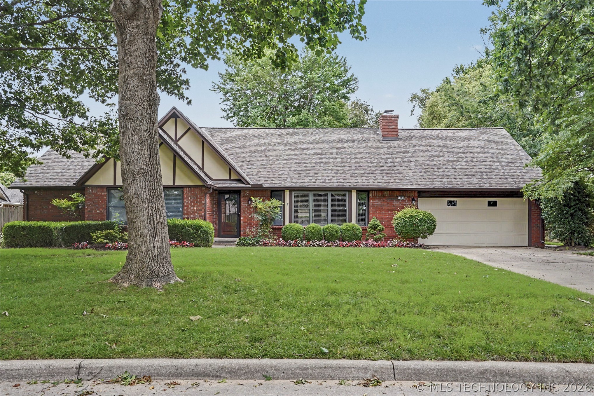 5022 E 98th Street Property Photo 1