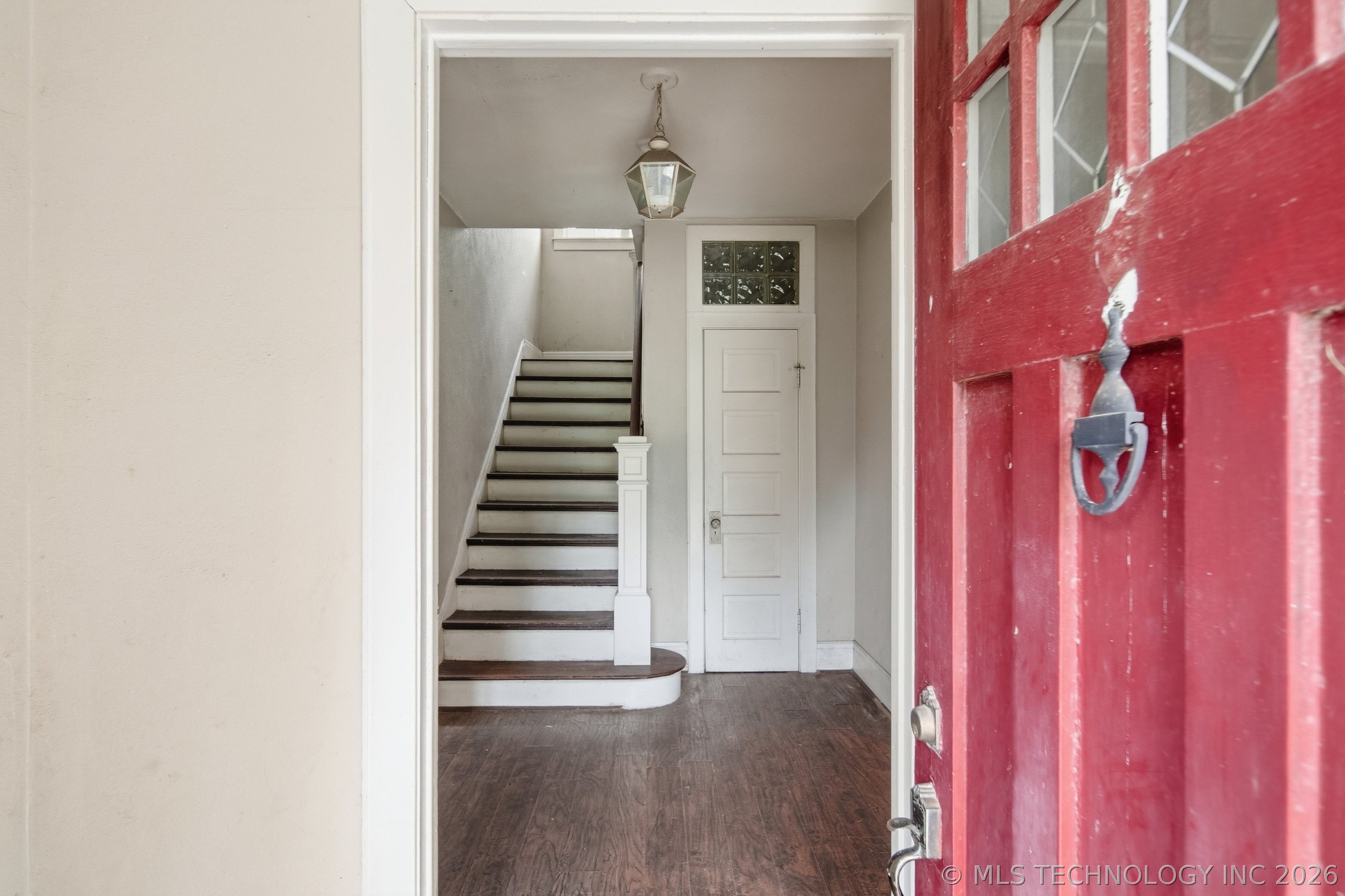 202 S Maple Street Property Photo 4