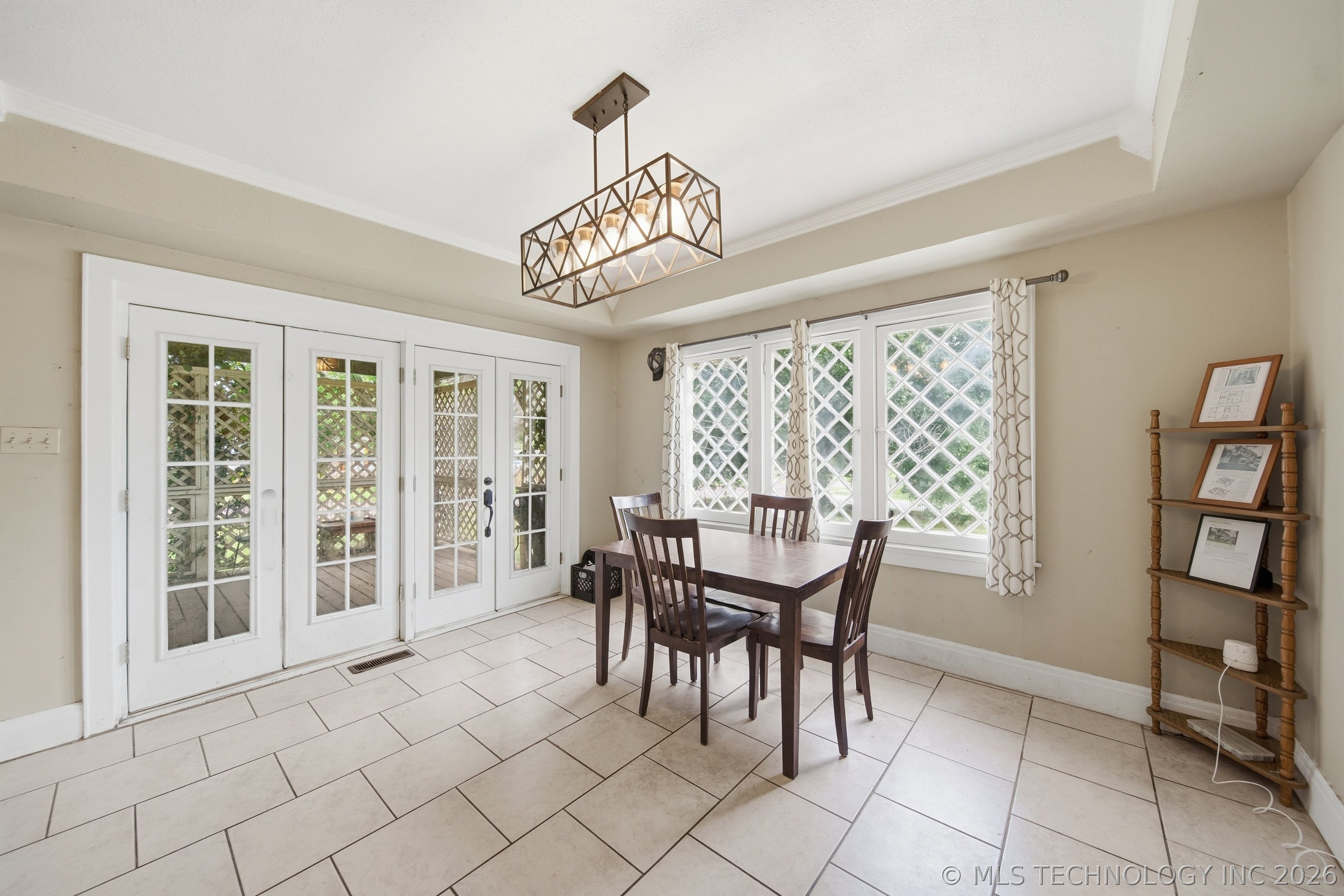 202 S Maple Street Property Photo 7