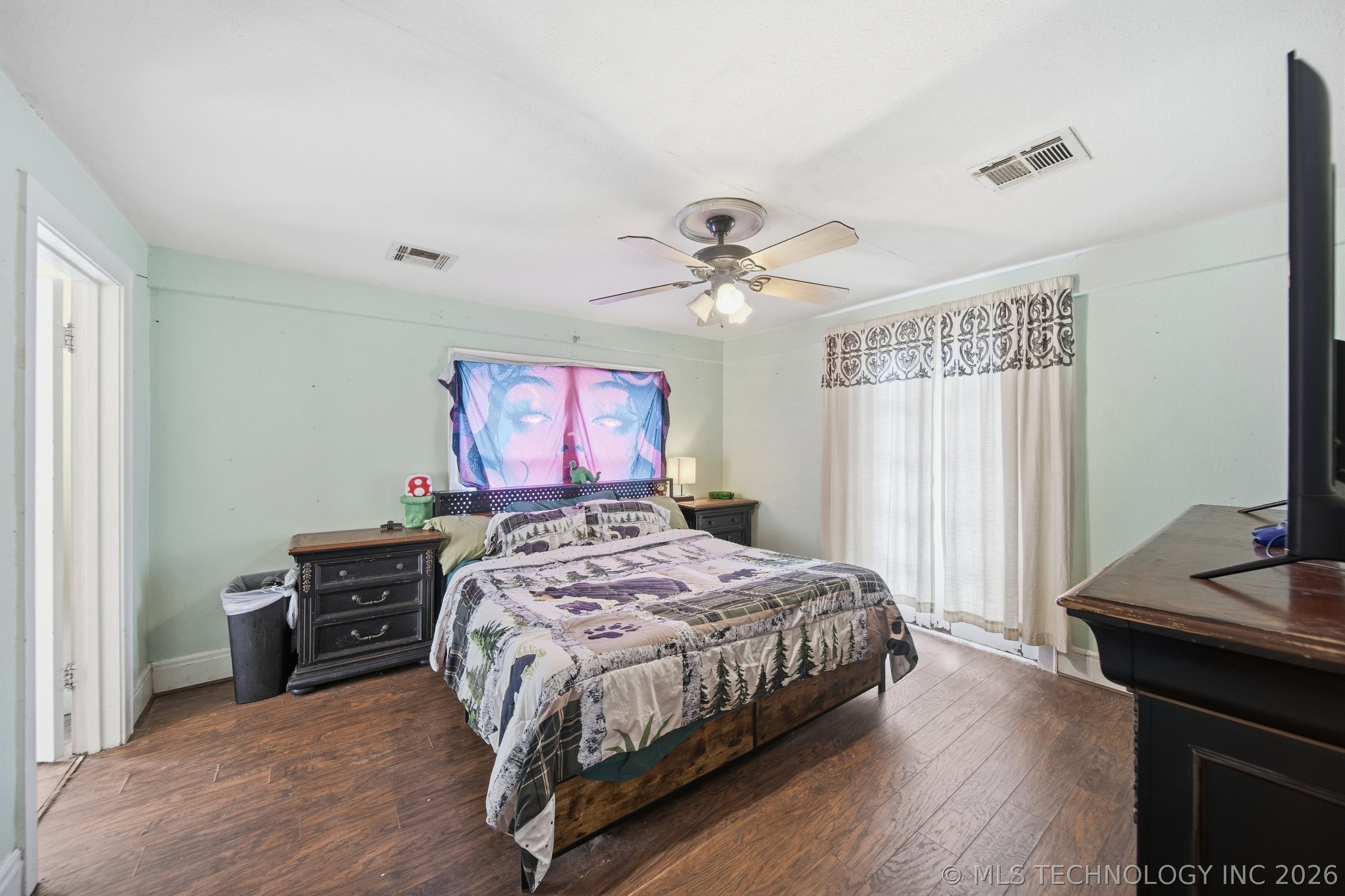 202 S Maple Street Property Photo 16