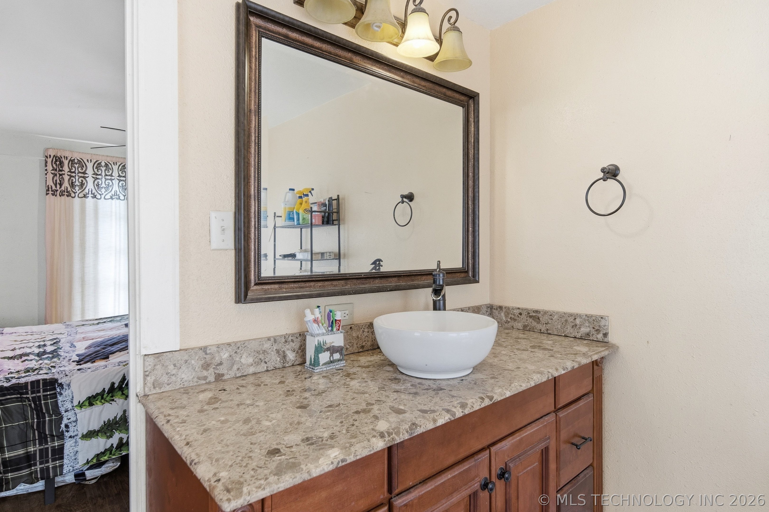 202 S Maple Street Property Photo 18