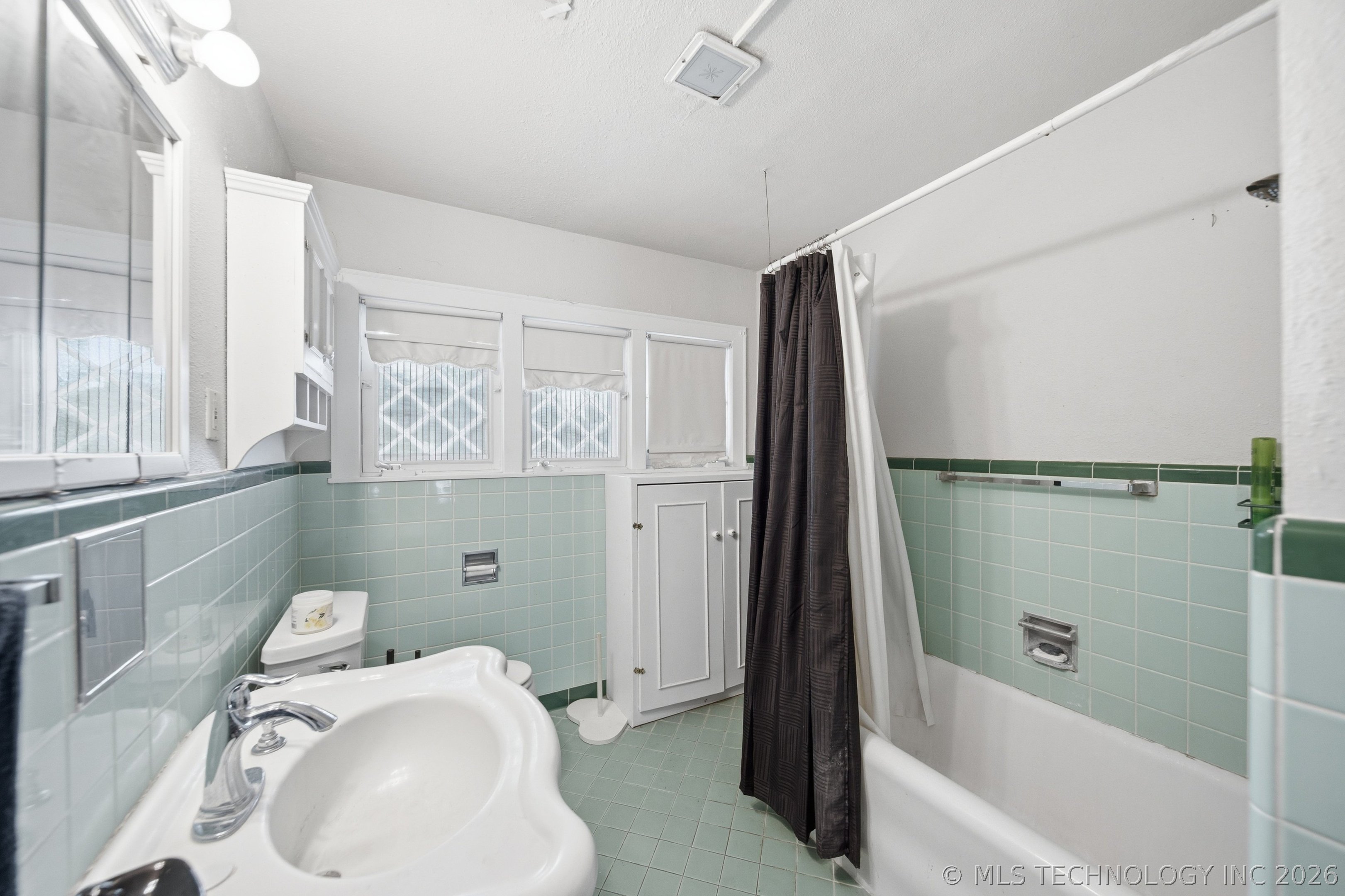 202 S Maple Street Property Photo 21
