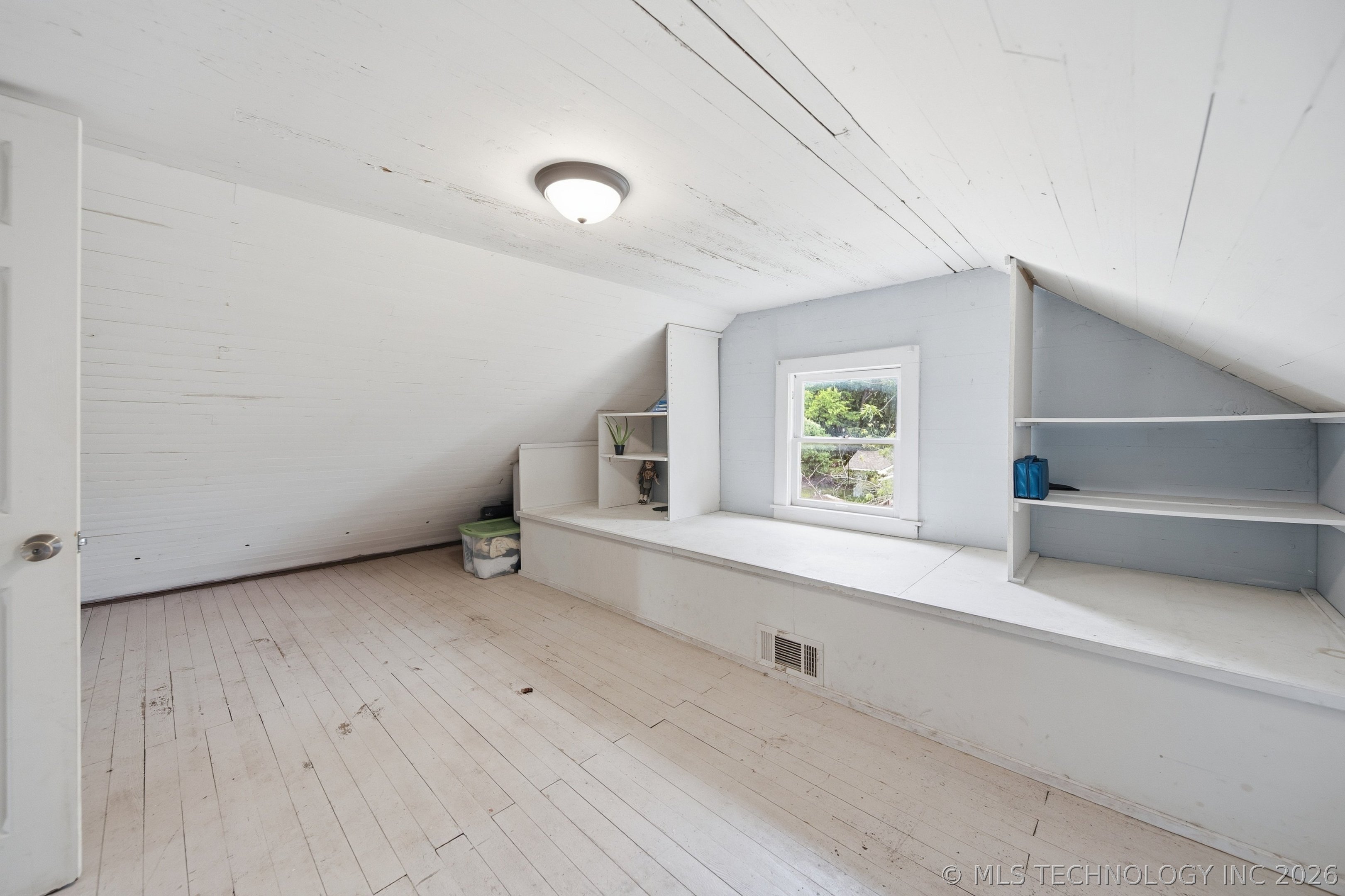 202 S Maple Street Property Photo 26