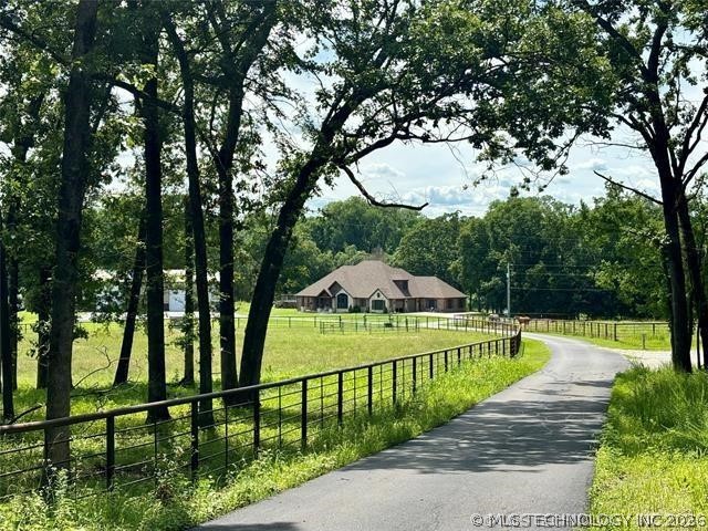 60399 E 140th Road Property Photo 1