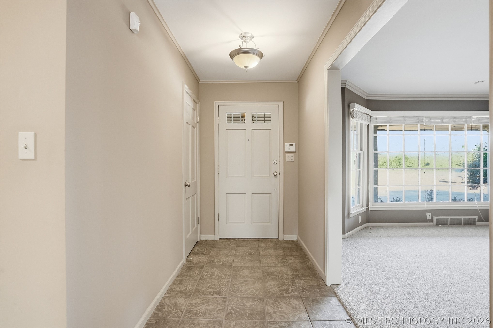 3127 S Lewis Avenue Property Photo 7