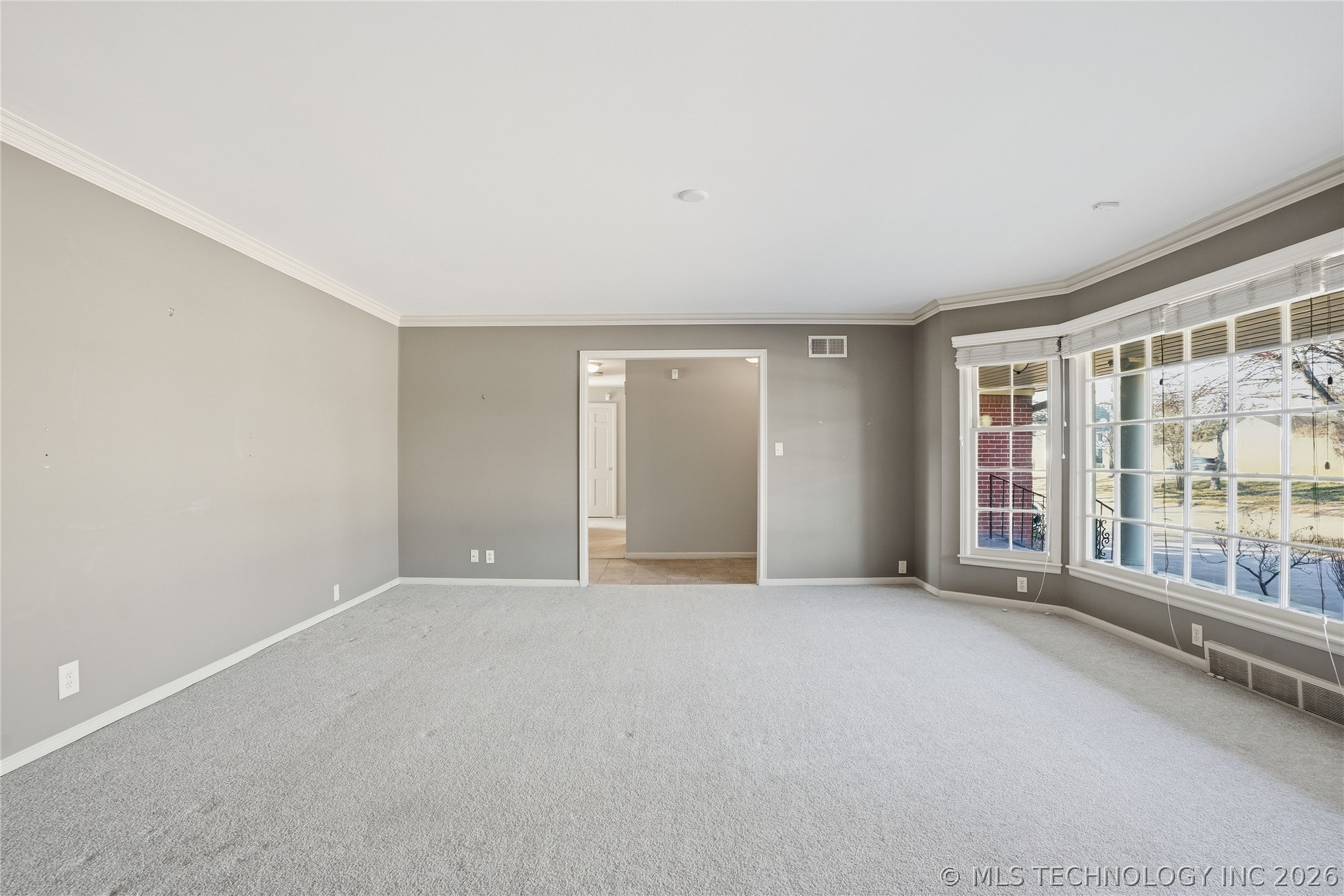 3127 S Lewis Avenue Property Photo 12