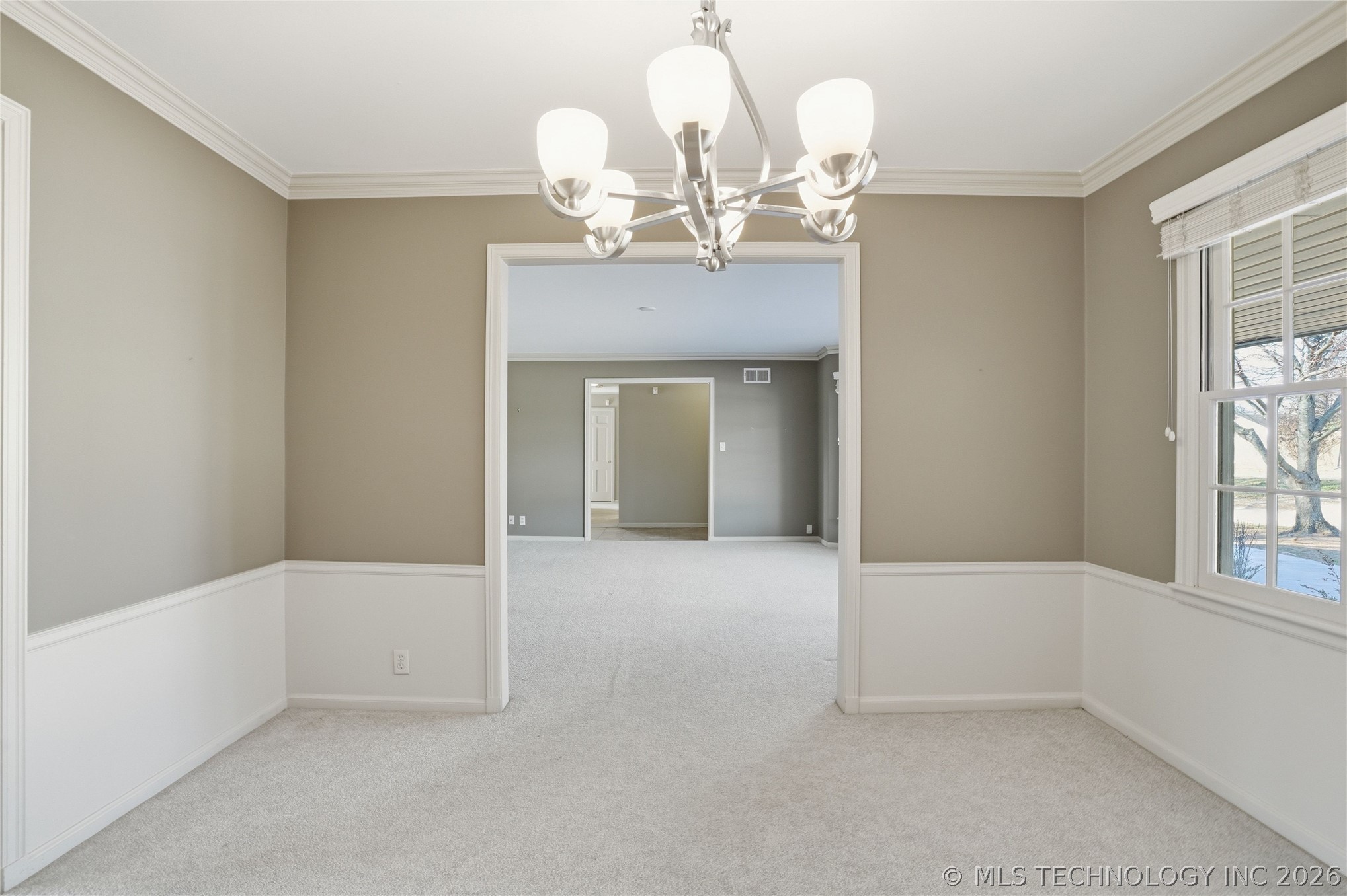 3127 S Lewis Avenue Property Photo 15