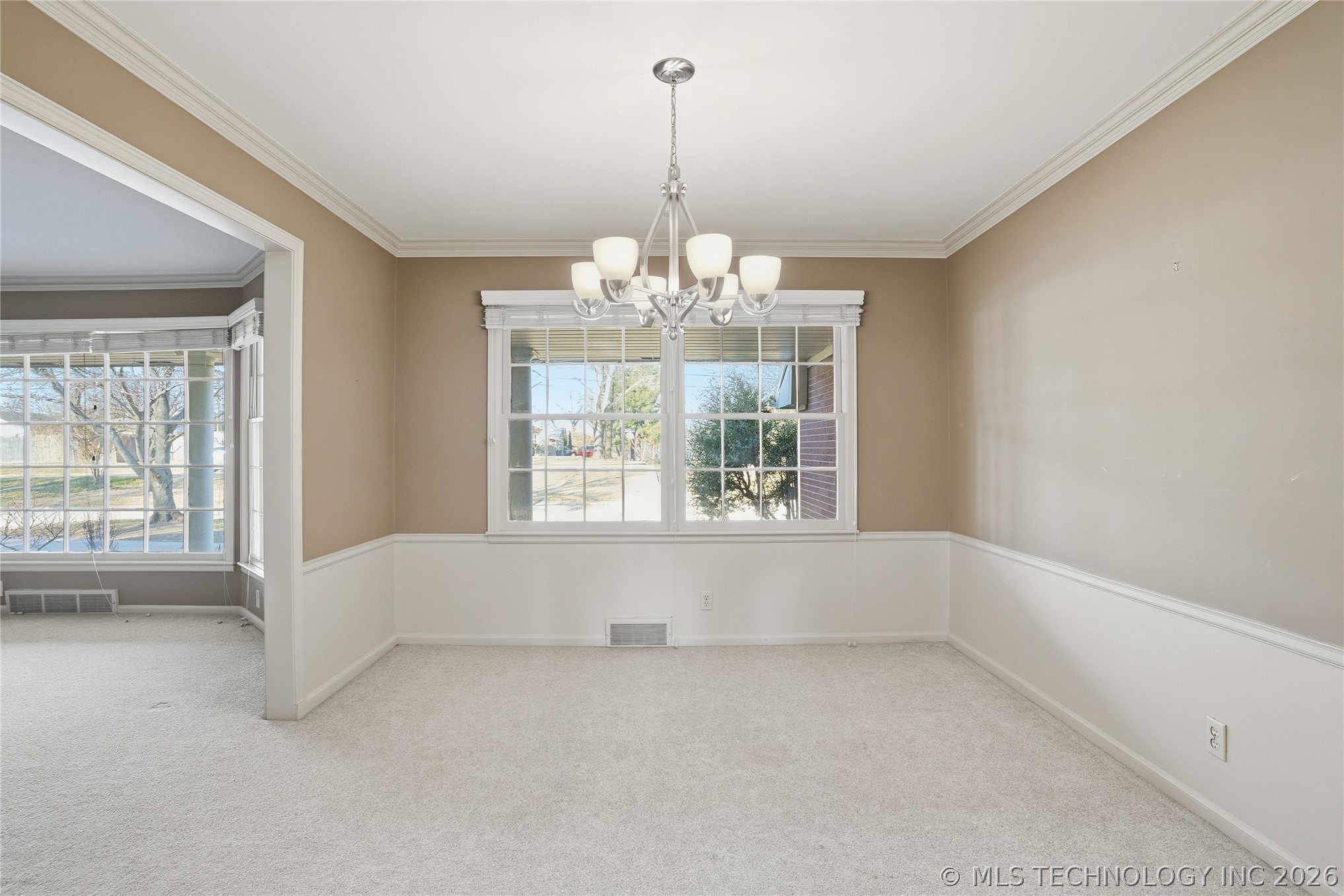 3127 S Lewis Avenue Property Photo 16