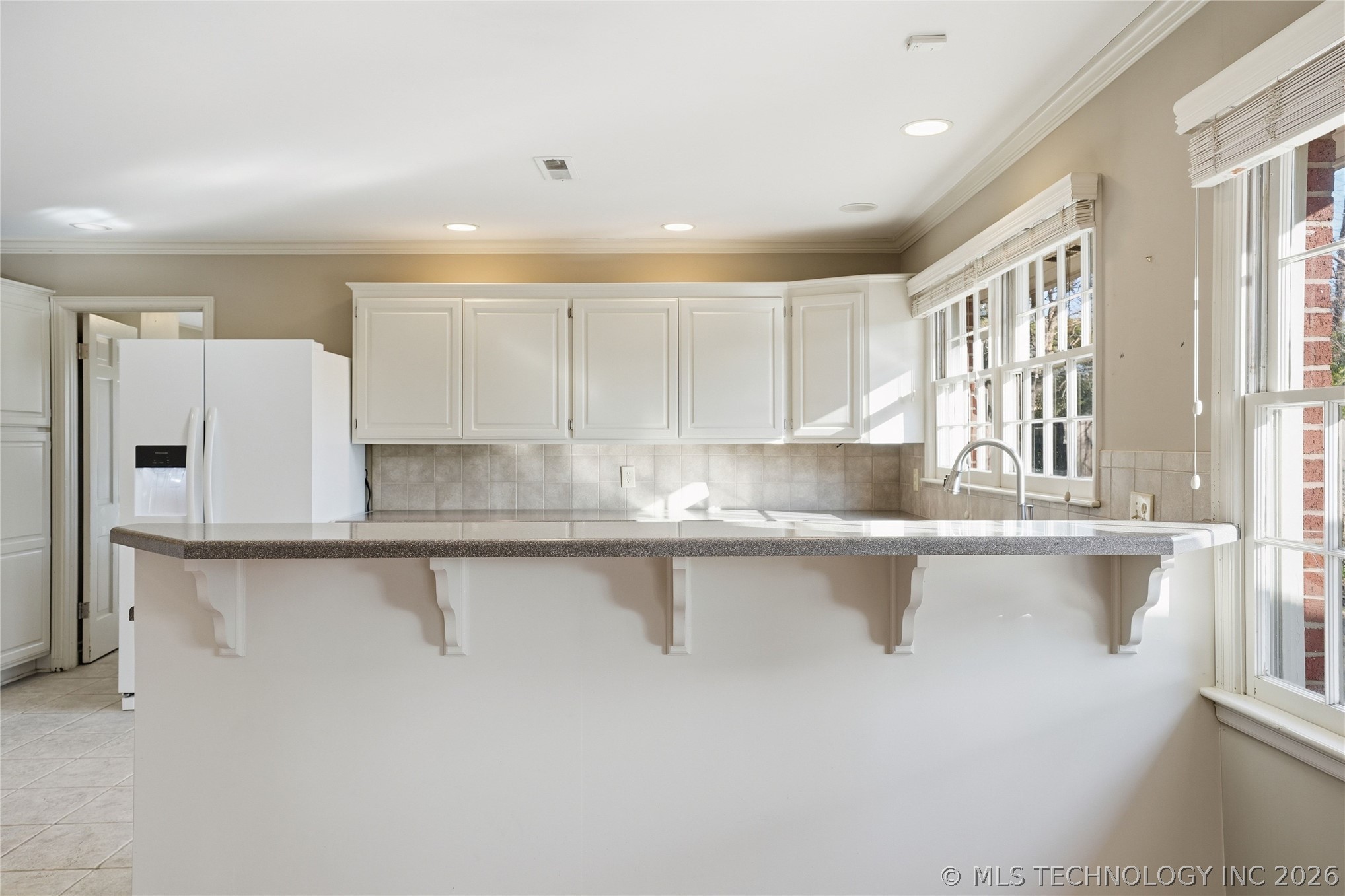 3127 S Lewis Avenue Property Photo 27