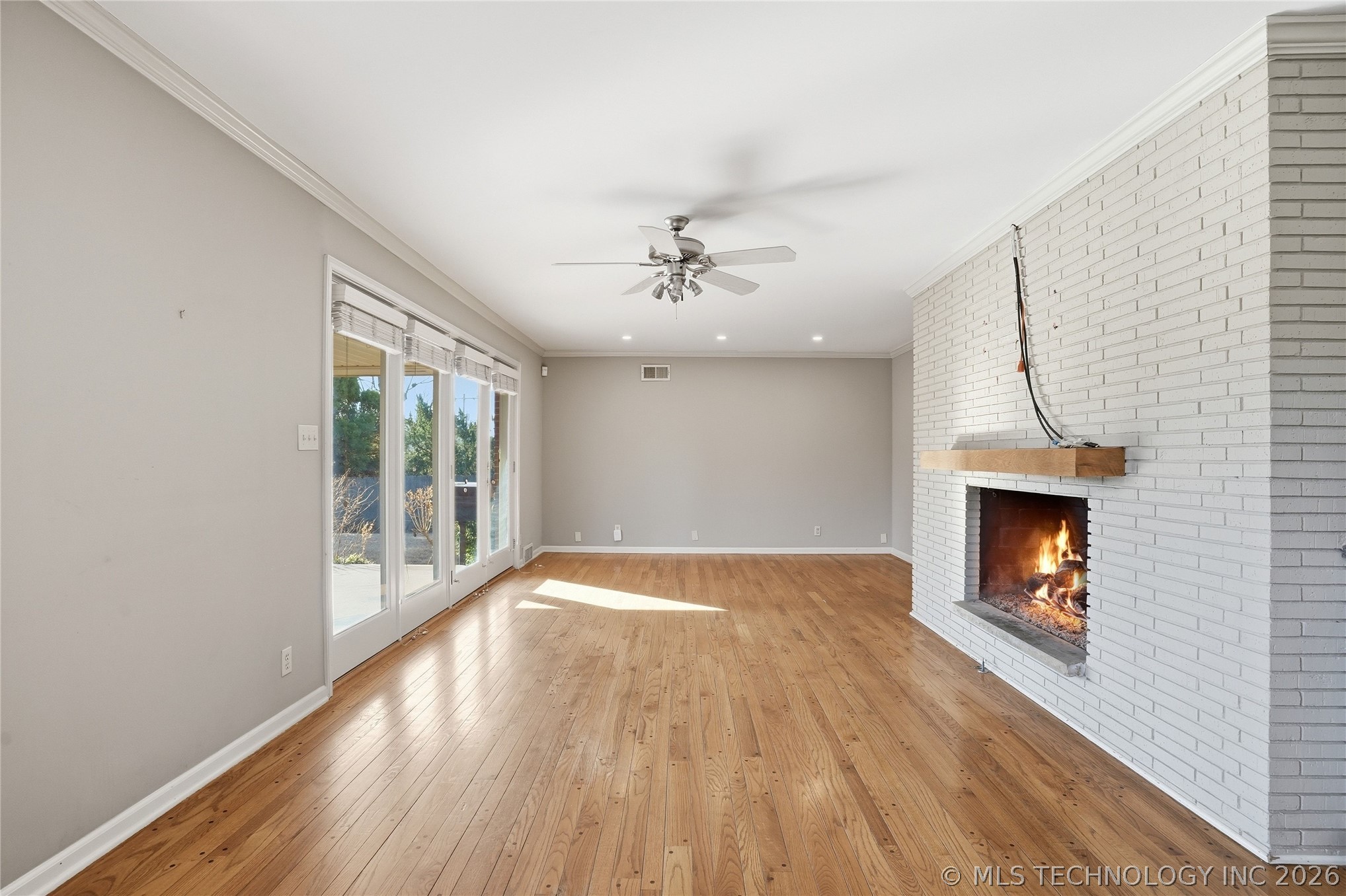 3127 S Lewis Avenue Property Photo 32
