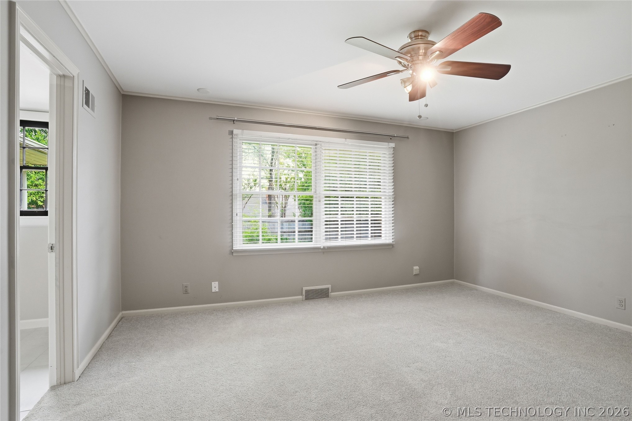 3127 S Lewis Avenue Property Photo 38
