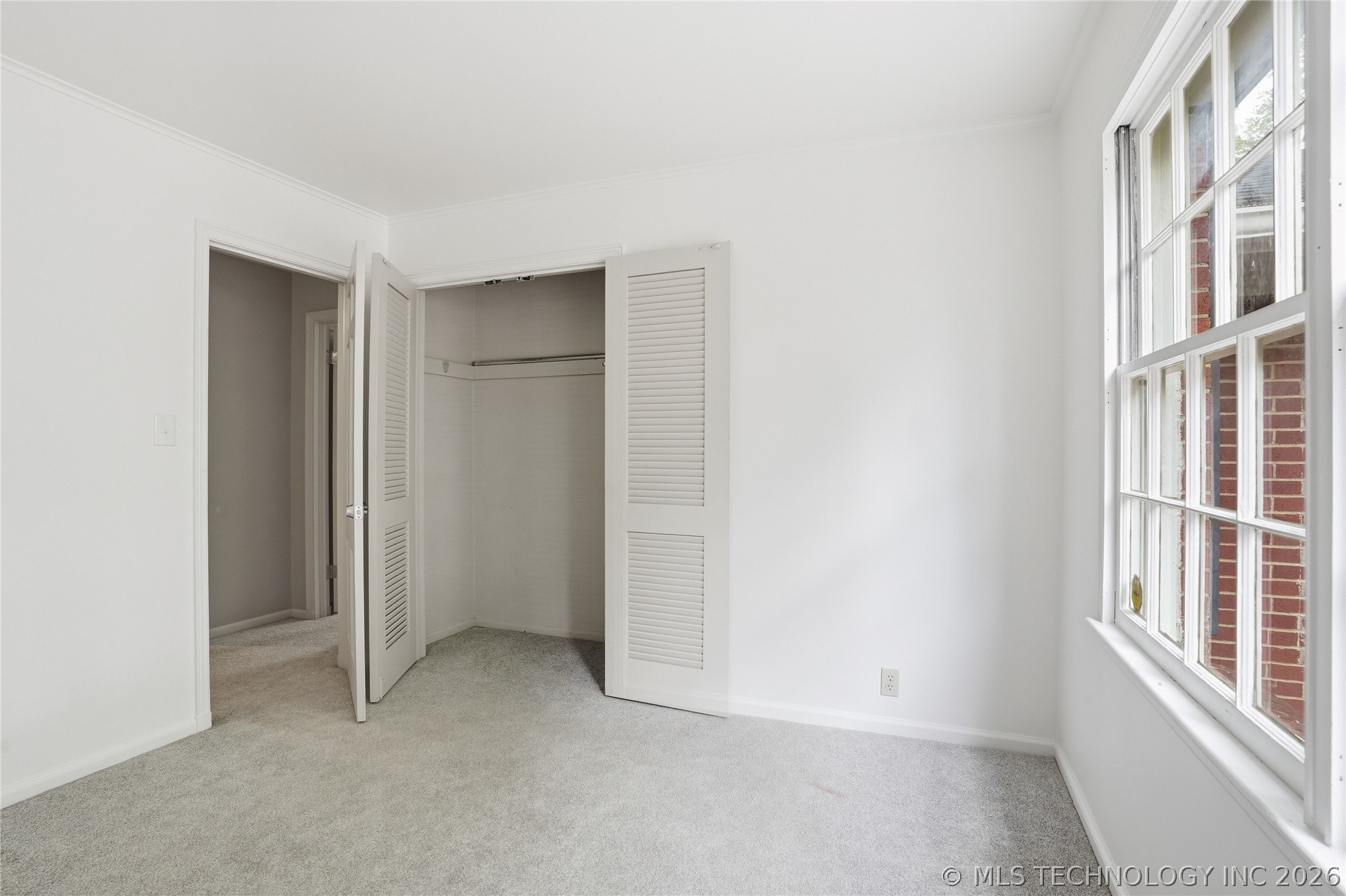 3127 S Lewis Avenue Property Photo 56