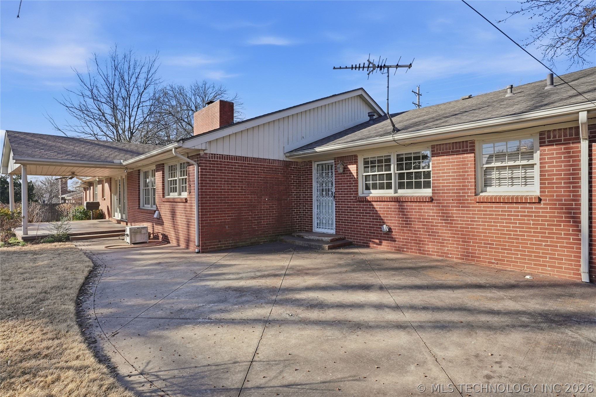 3127 S Lewis Avenue Property Photo 71
