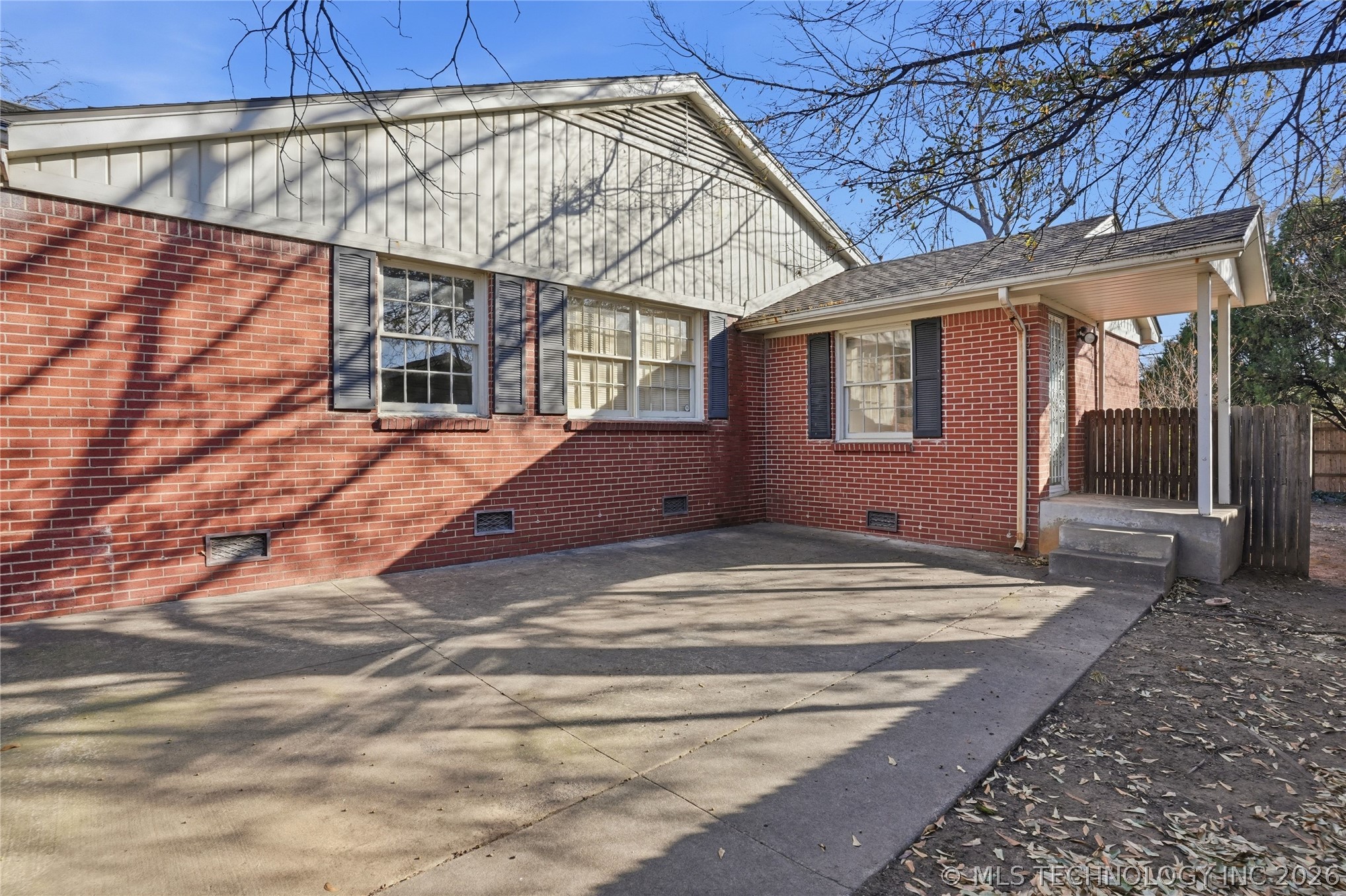 3127 S Lewis Avenue Property Photo 74
