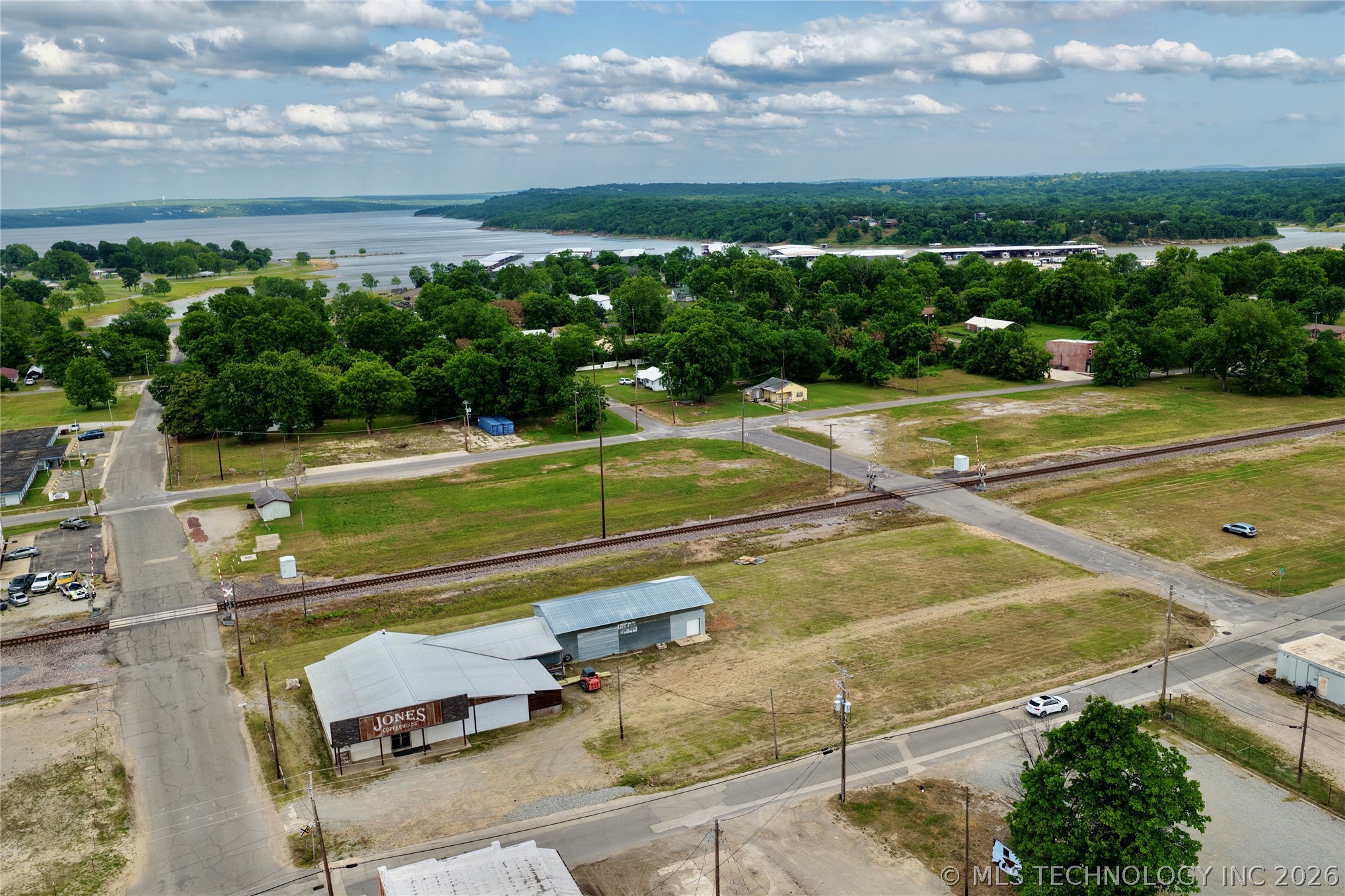 15 E Foley Street Property Photo 9