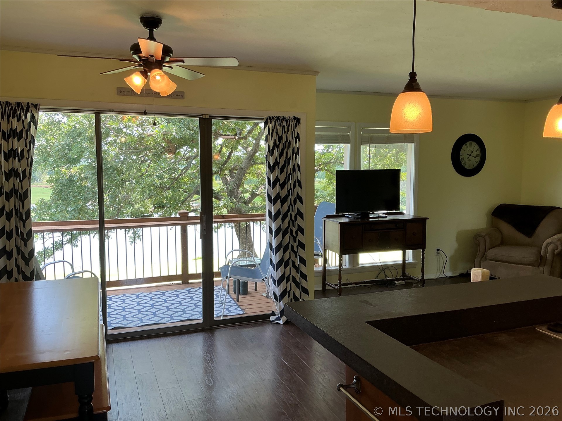 129 Falconhead Drive D Property Photo 2