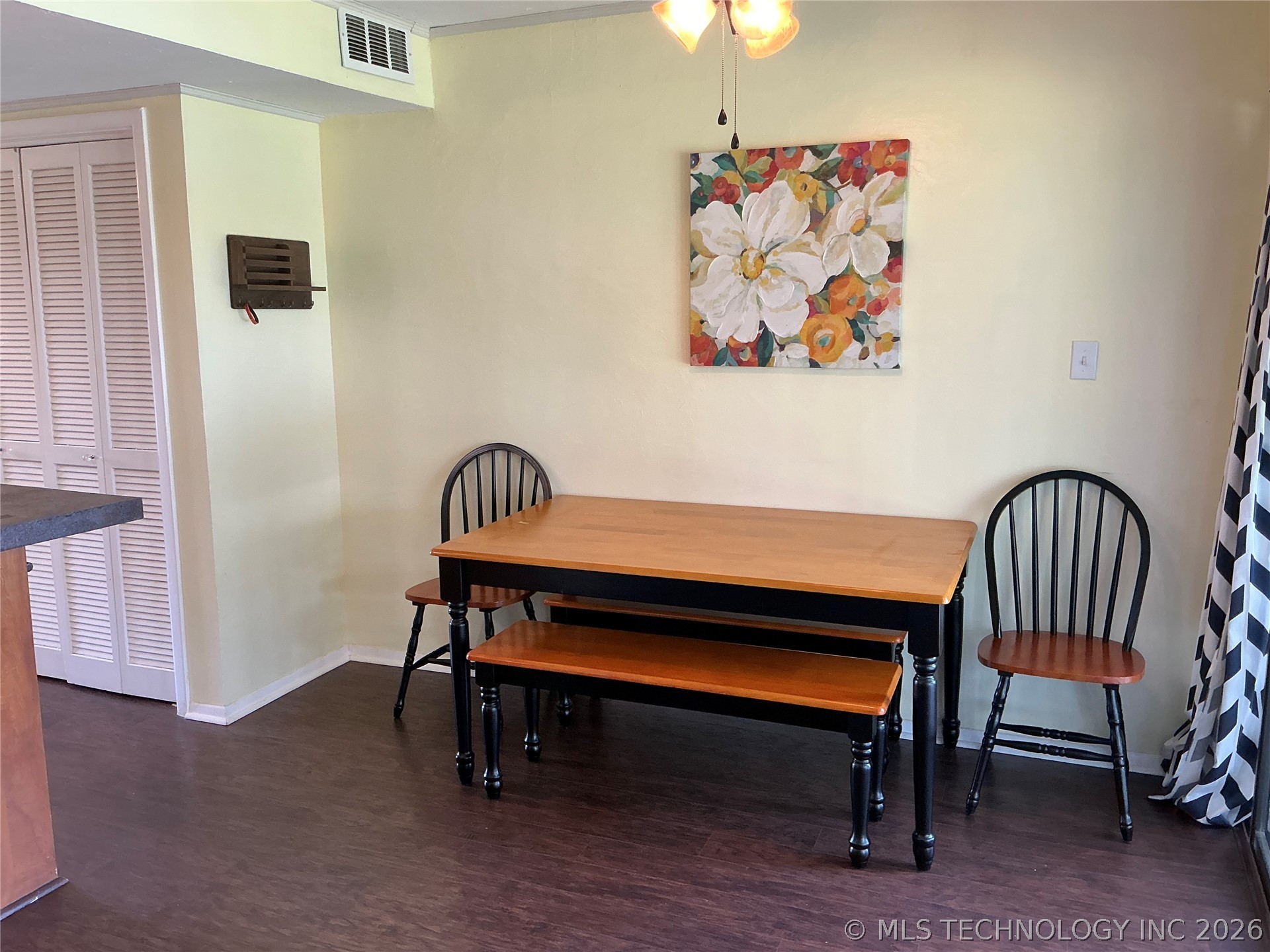 129 Falconhead Drive D Property Photo 8