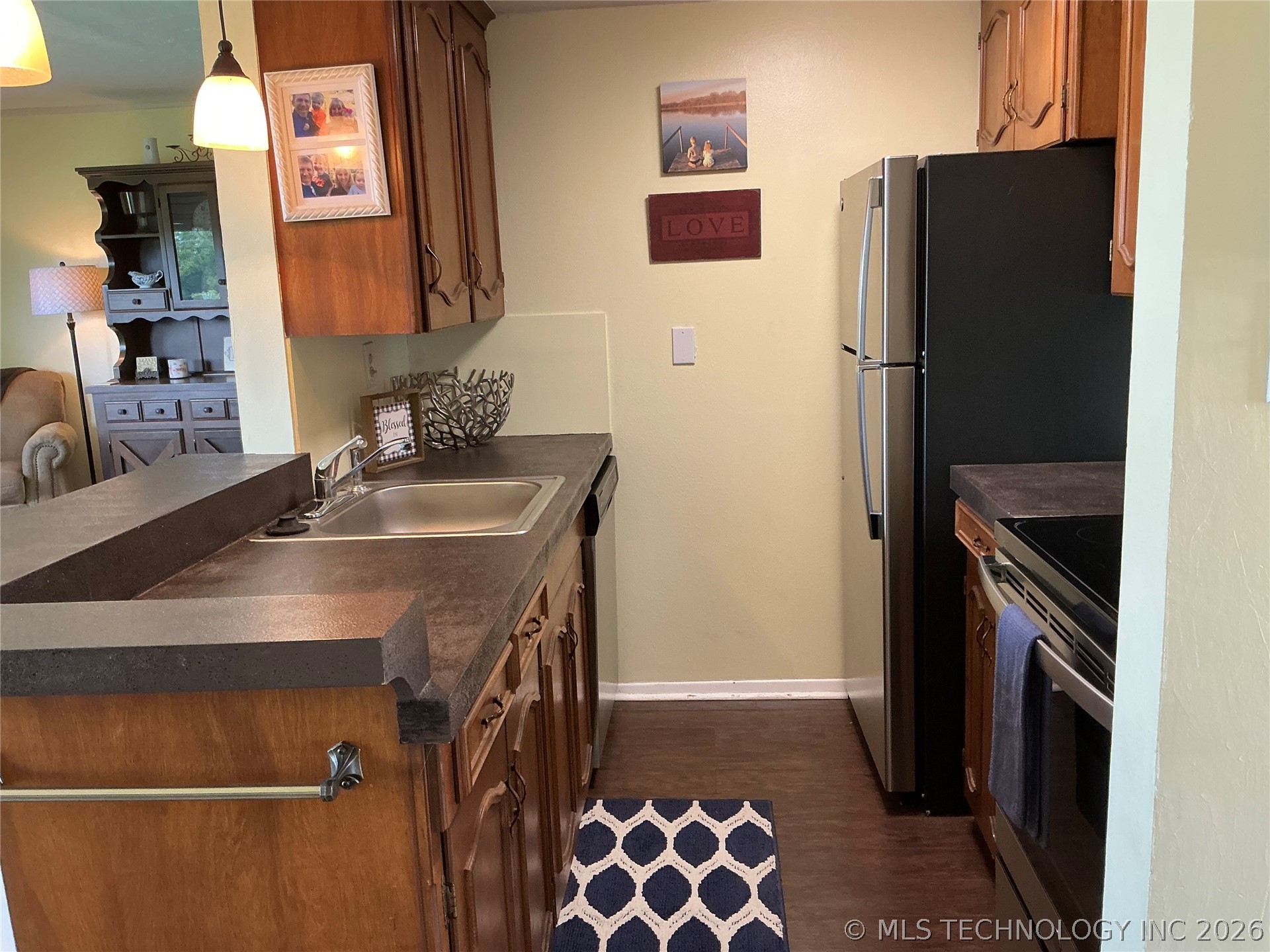 129 Falconhead Drive D Property Photo 10
