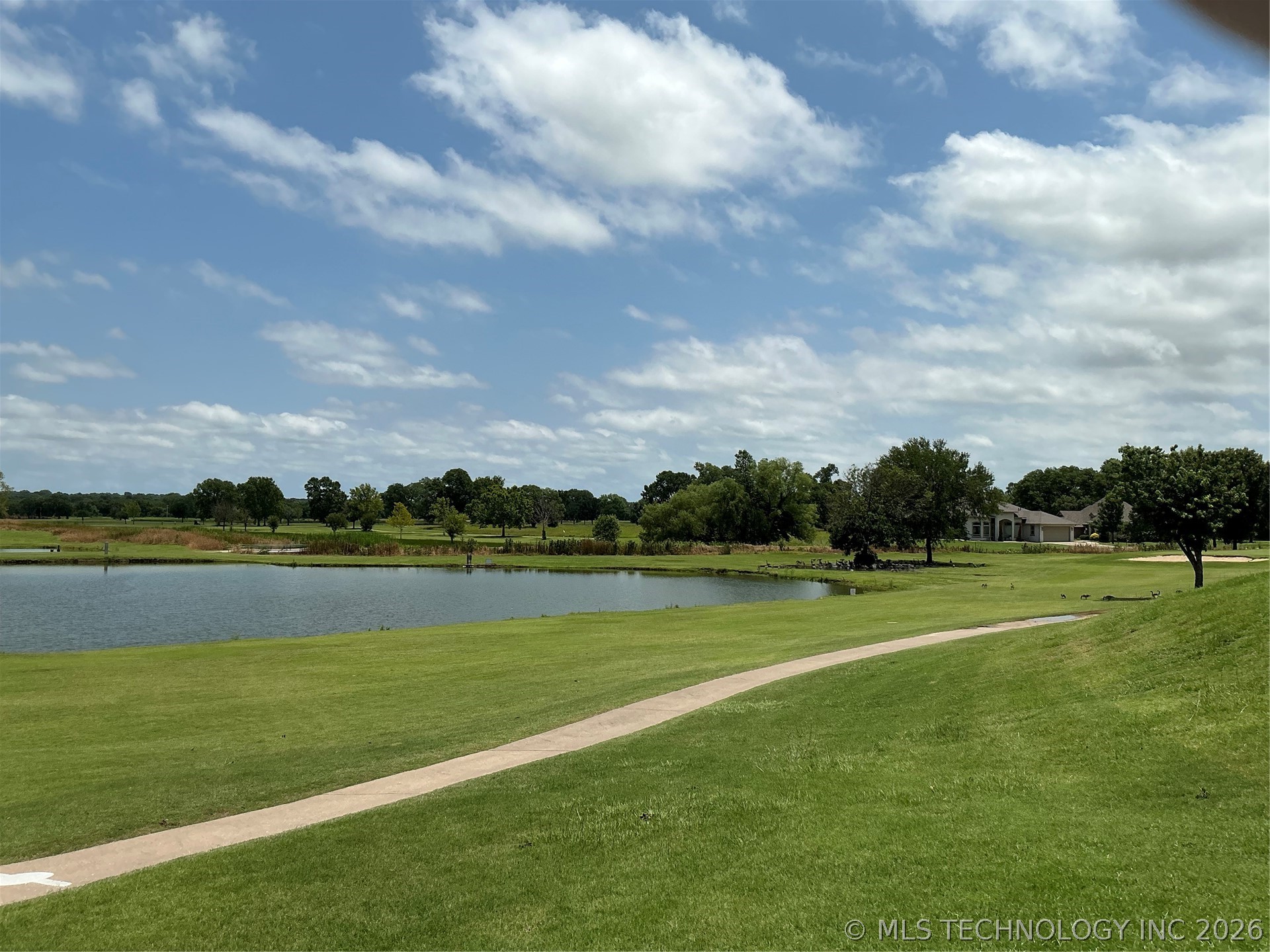 129 Falconhead Drive D Property Photo 27