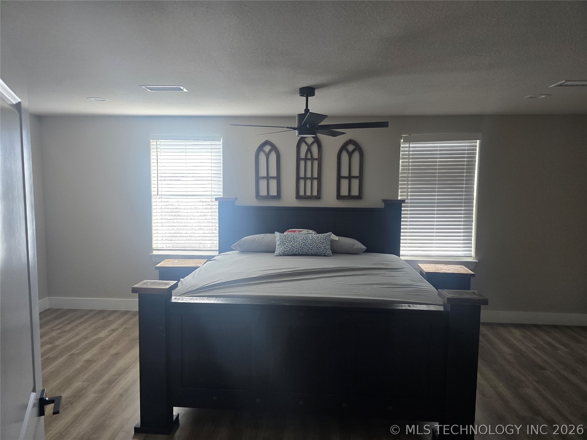 418114 E 1218 Road E Property Photo 6
