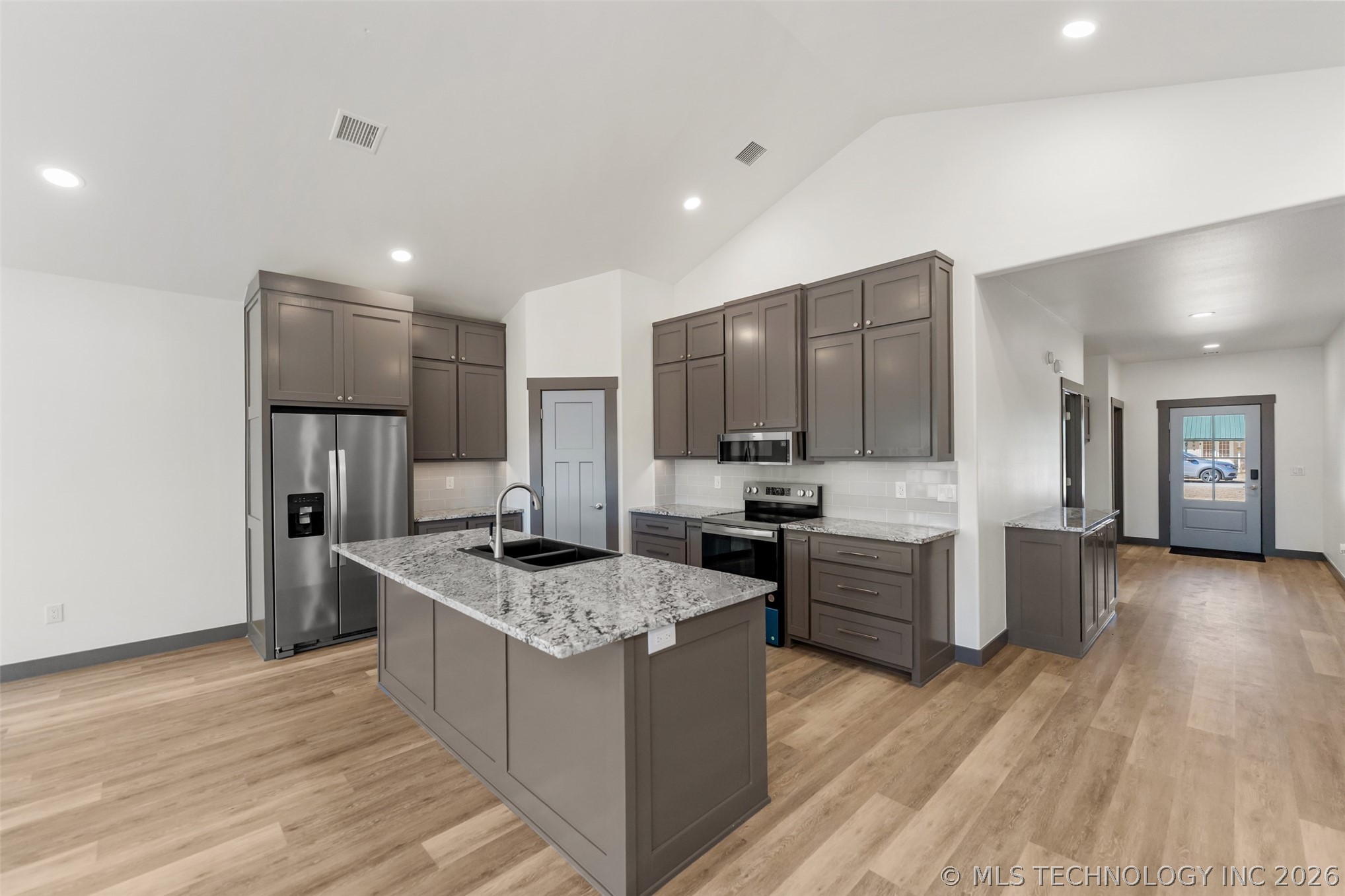205 Lindsey Avenue Property Photo 11