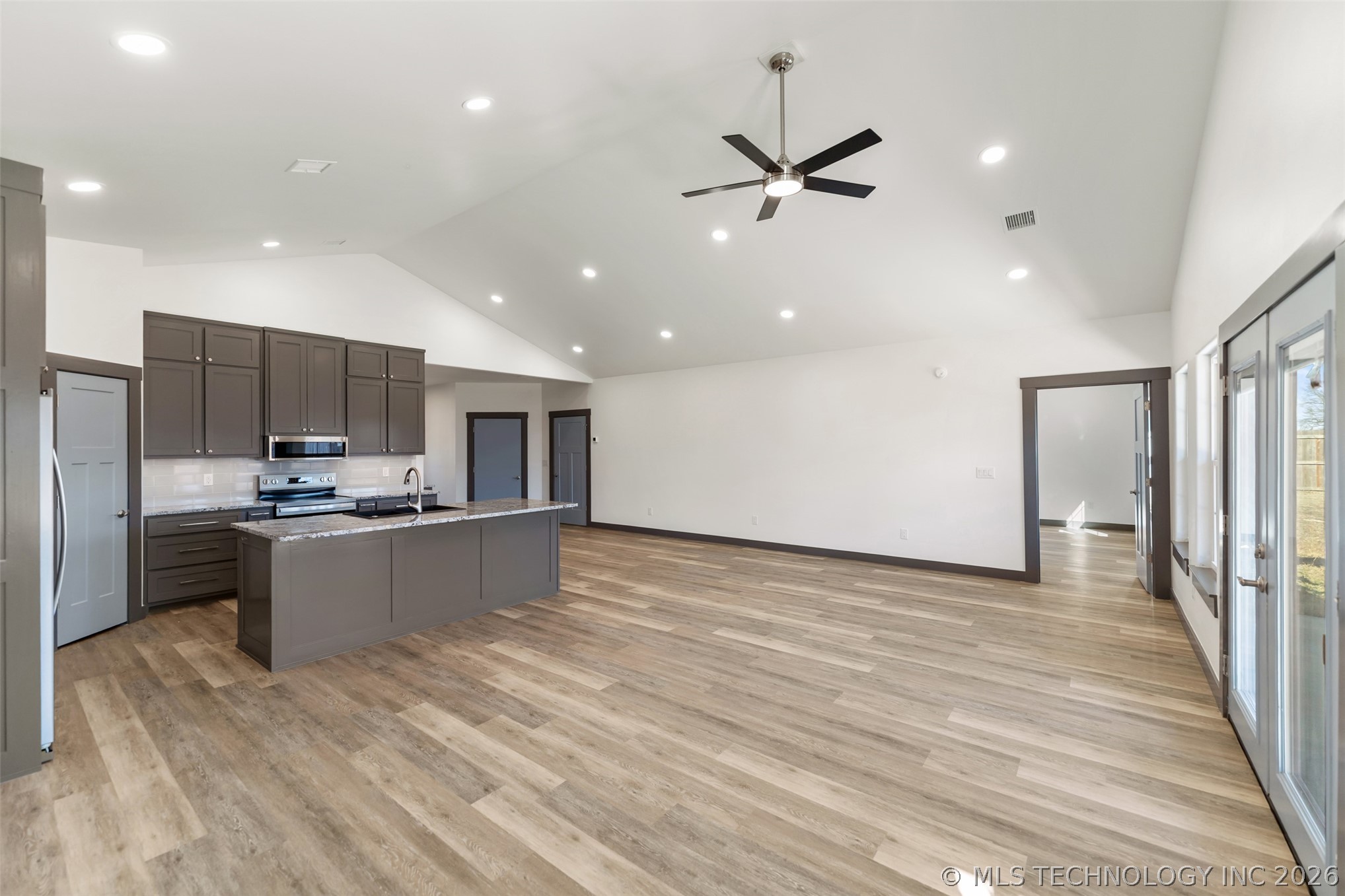 205 Lindsey Avenue Property Photo 15